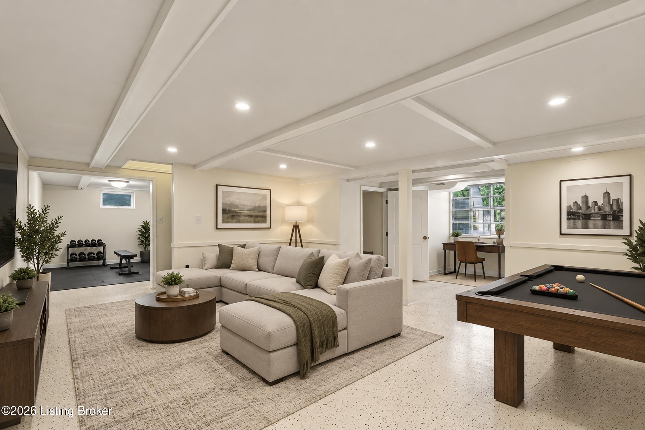 2015 Tyrone Dr