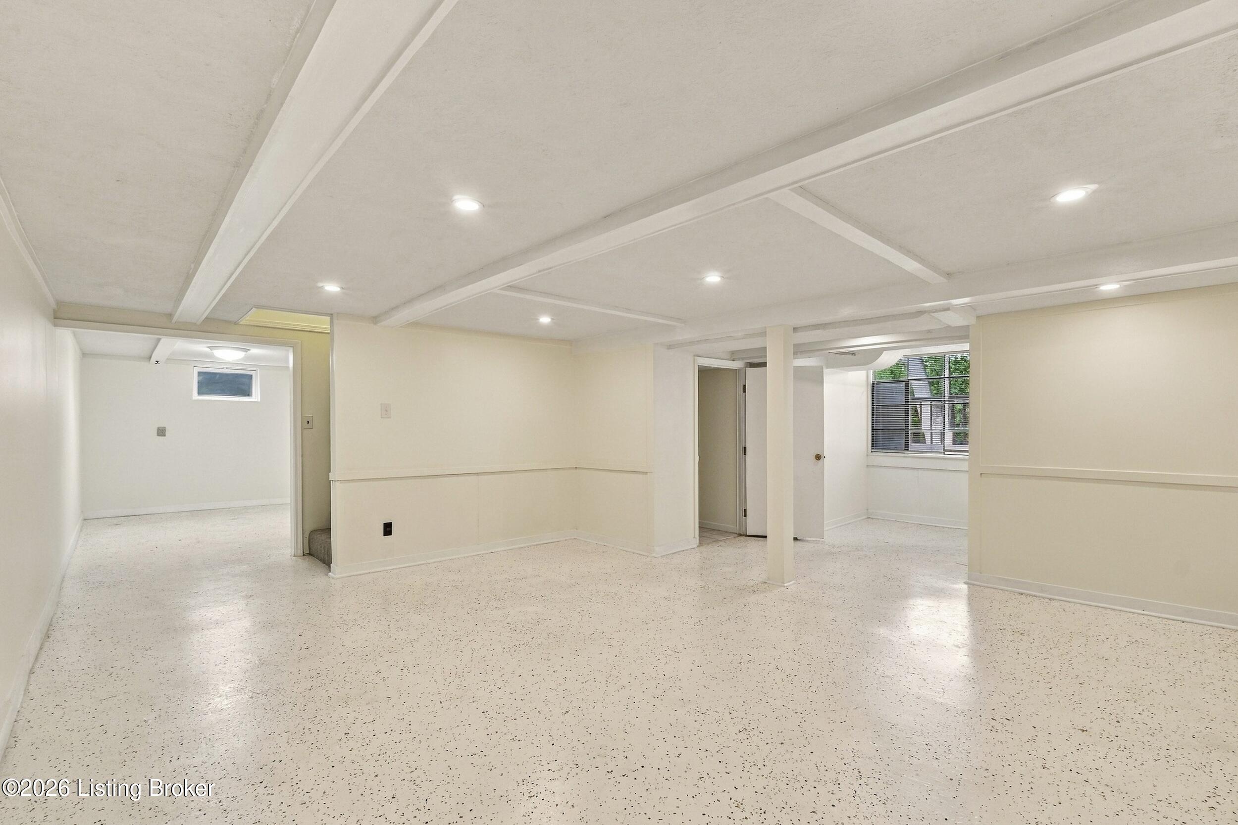 2015 Tyrone Dr