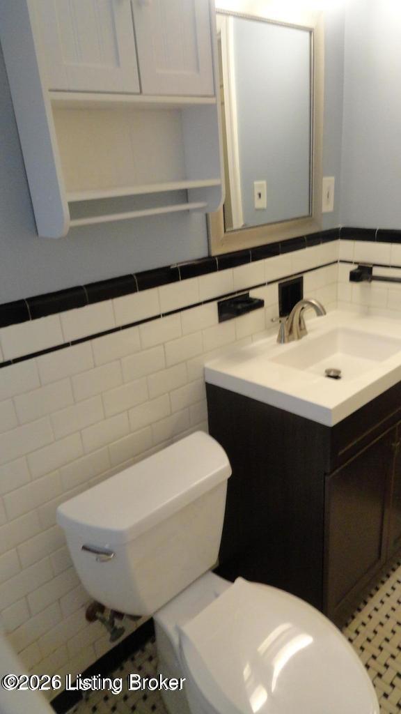 127 Kennedy Ave 2
