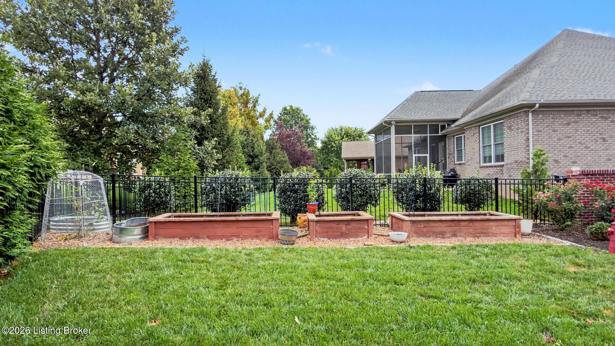 11111 Pebble Creek Dr