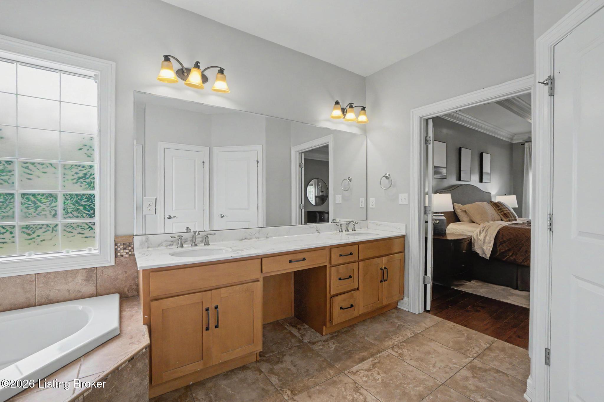 11111 Pebble Creek Dr
