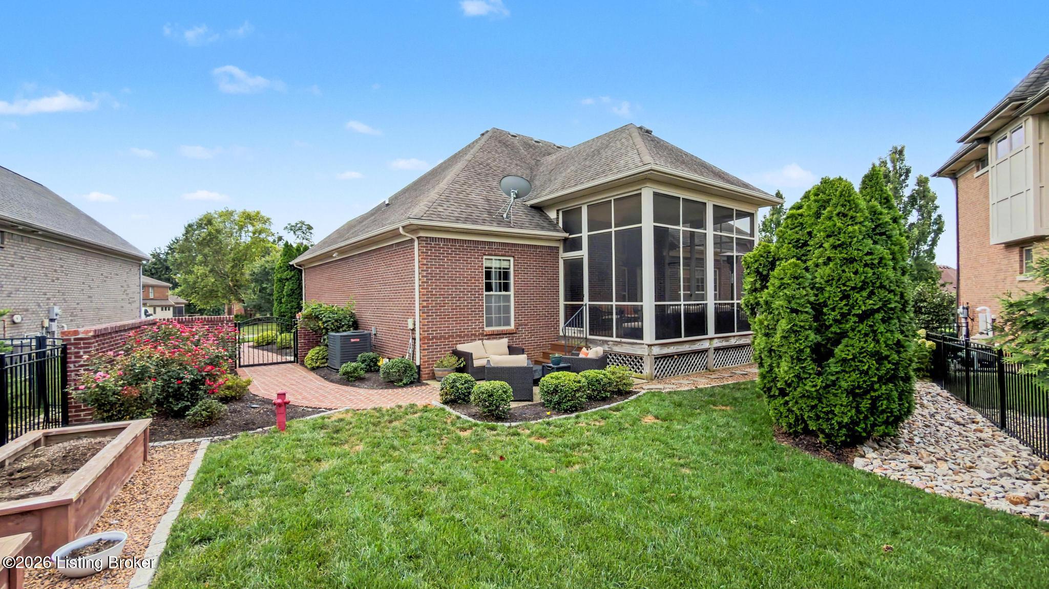 11111 Pebble Creek Dr