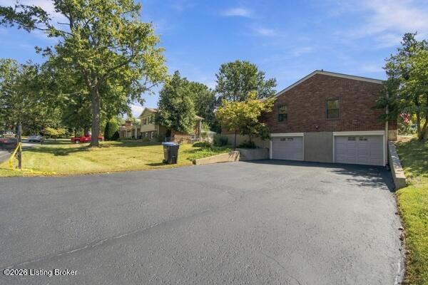 9701 Meadow Vale Dr
