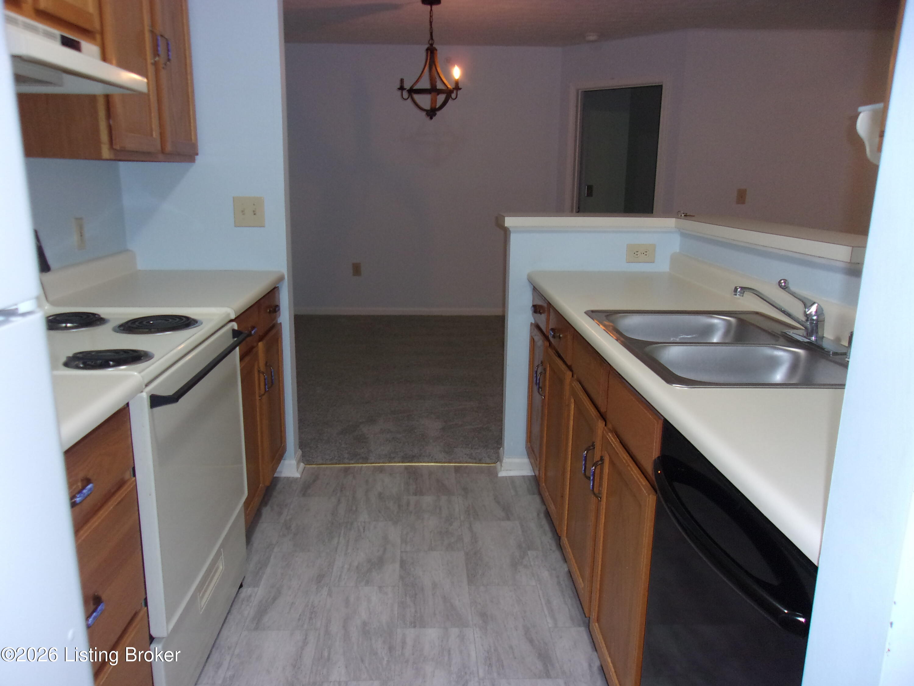 8417 Ambrosse Ln 102