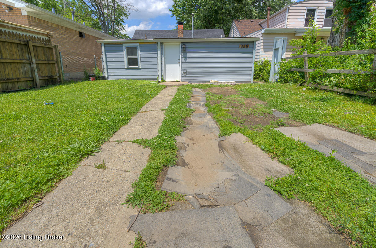 936 Brentwood Ave
