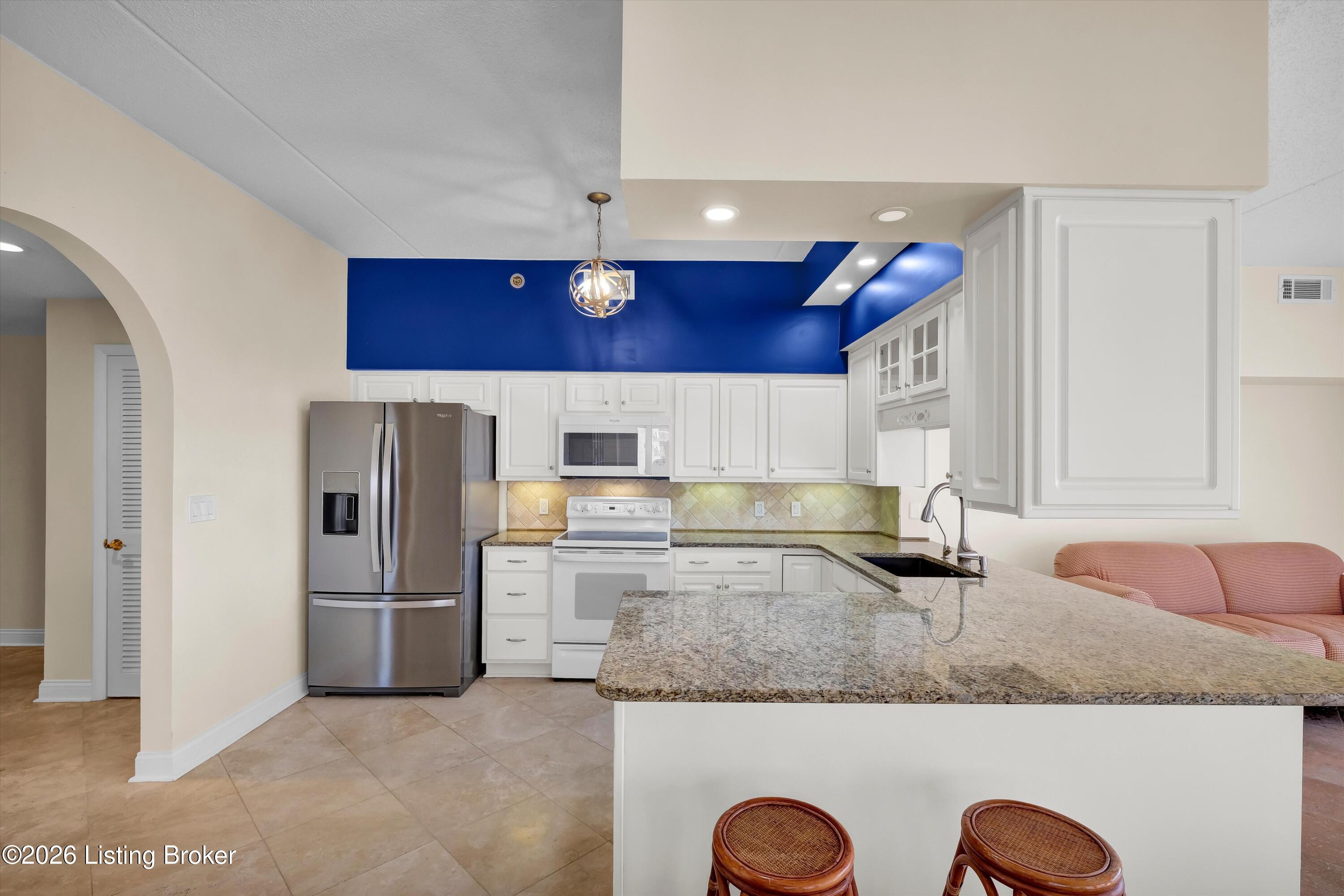1 Riverpointe Plaza 701