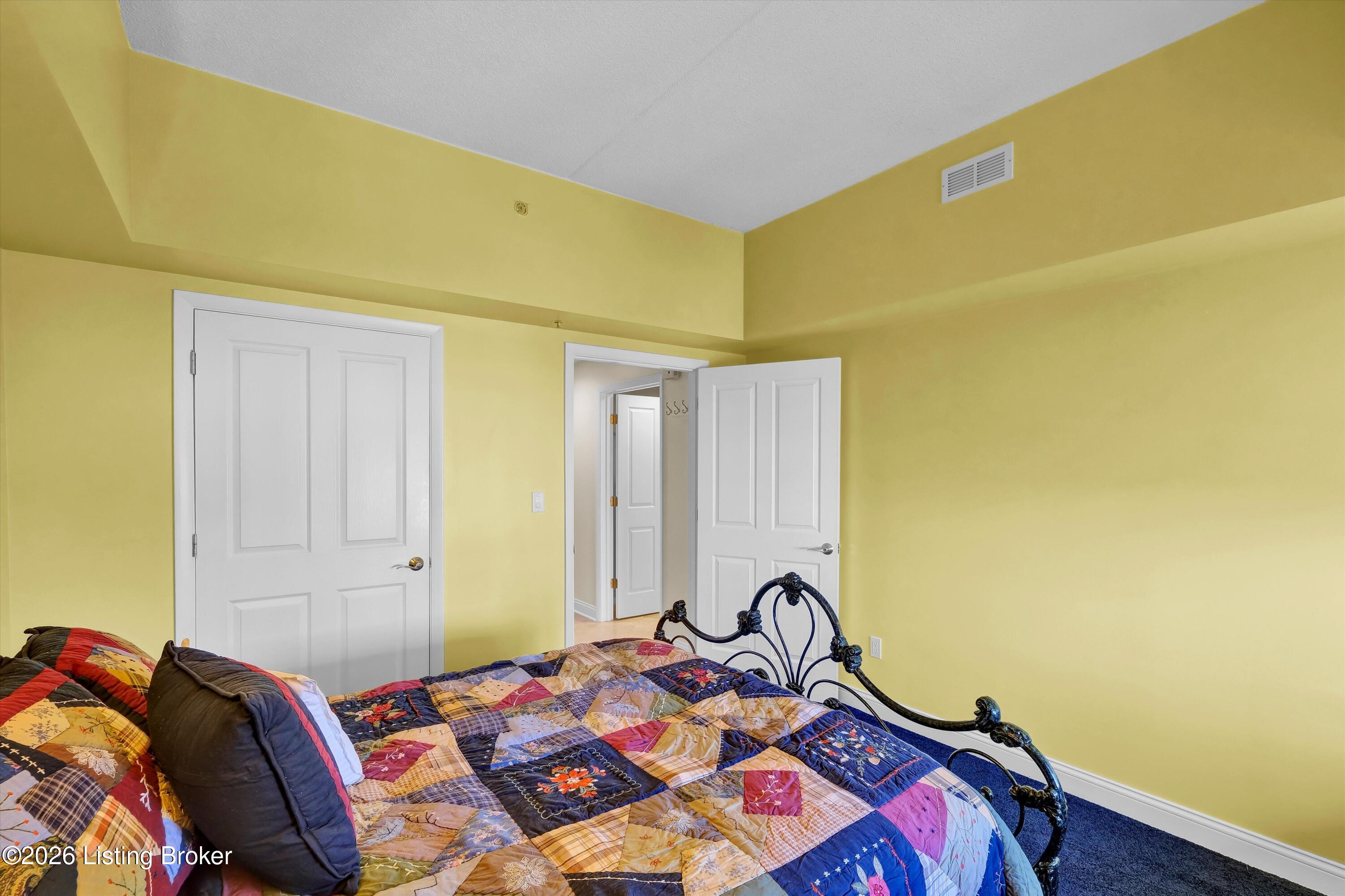 1 Riverpointe Plaza 701
