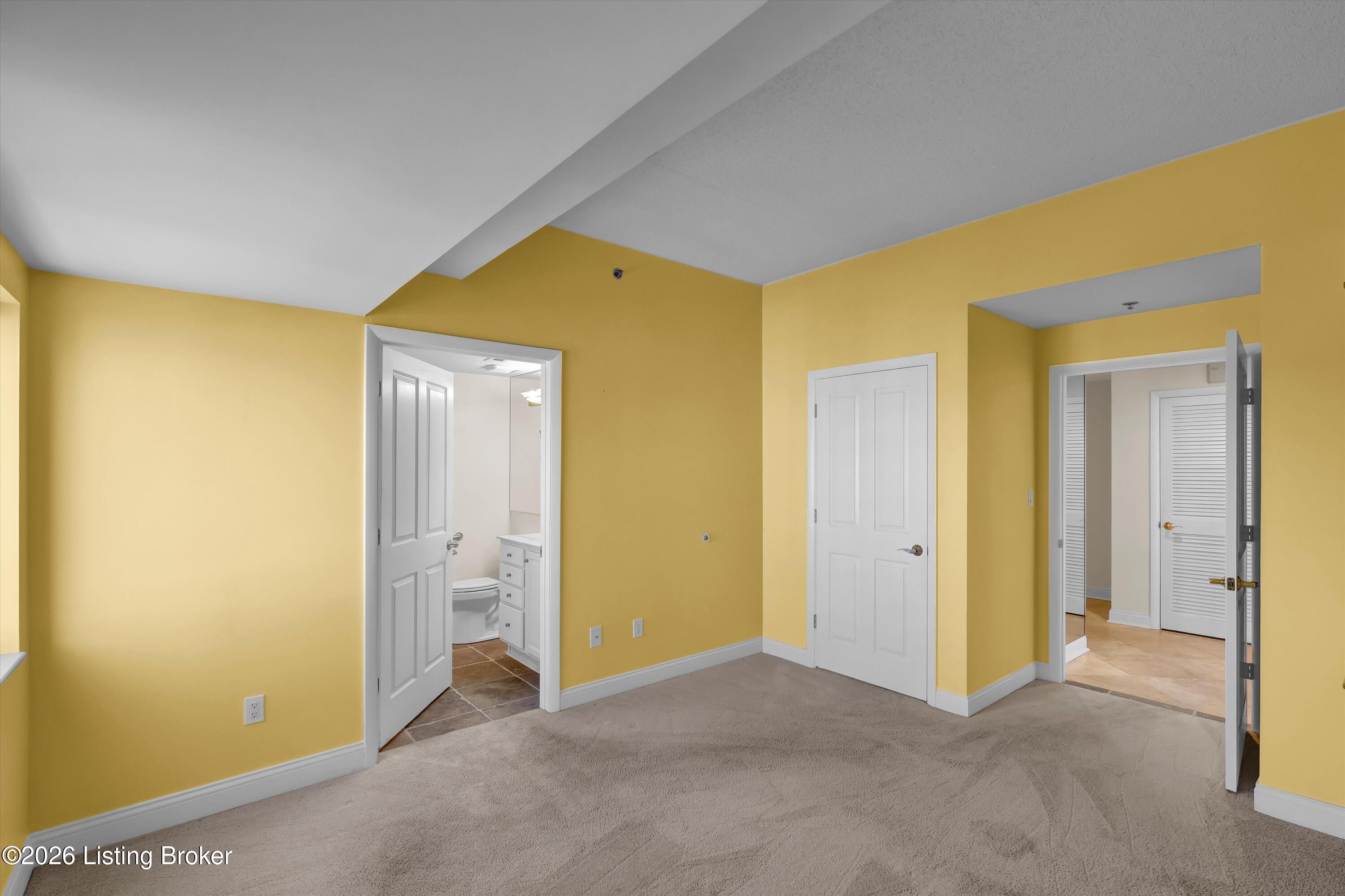 1 Riverpointe Plaza 701
