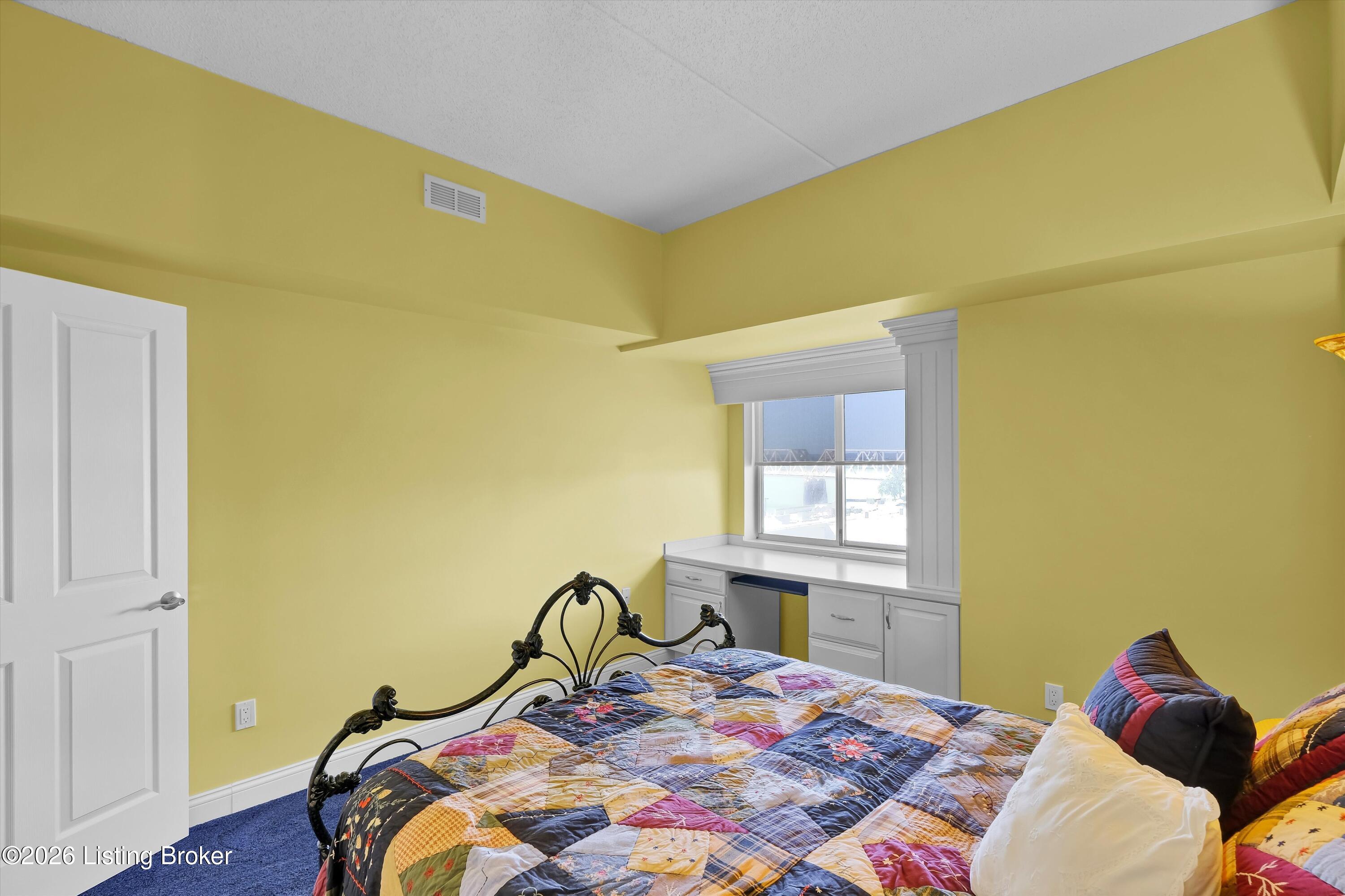 1 Riverpointe Plaza 701