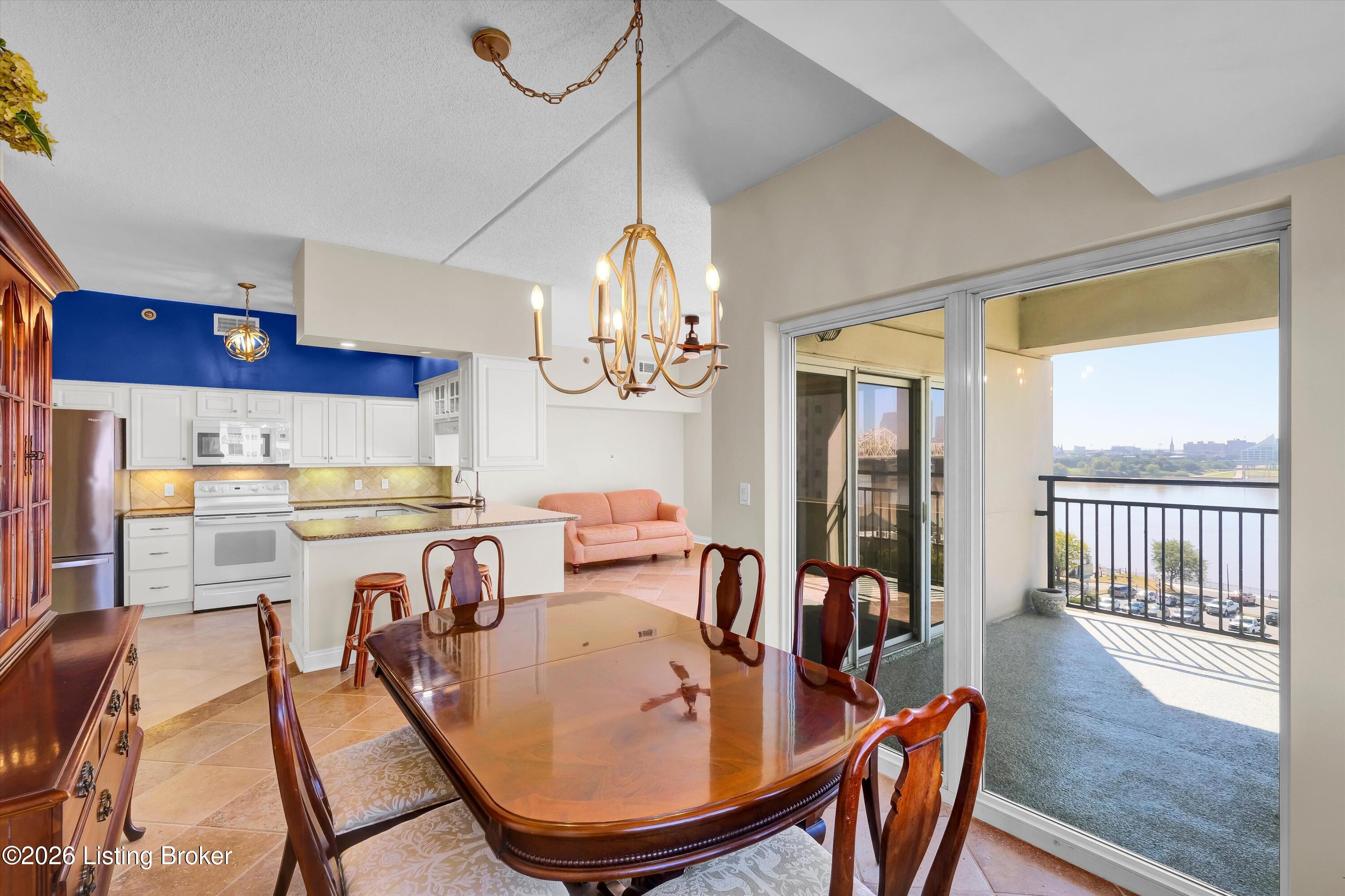 1 Riverpointe Plaza 701