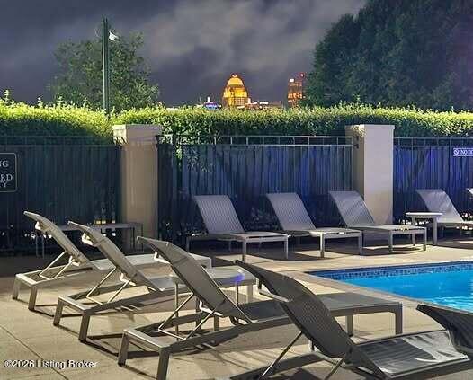 1 Riverpointe Plaza 701