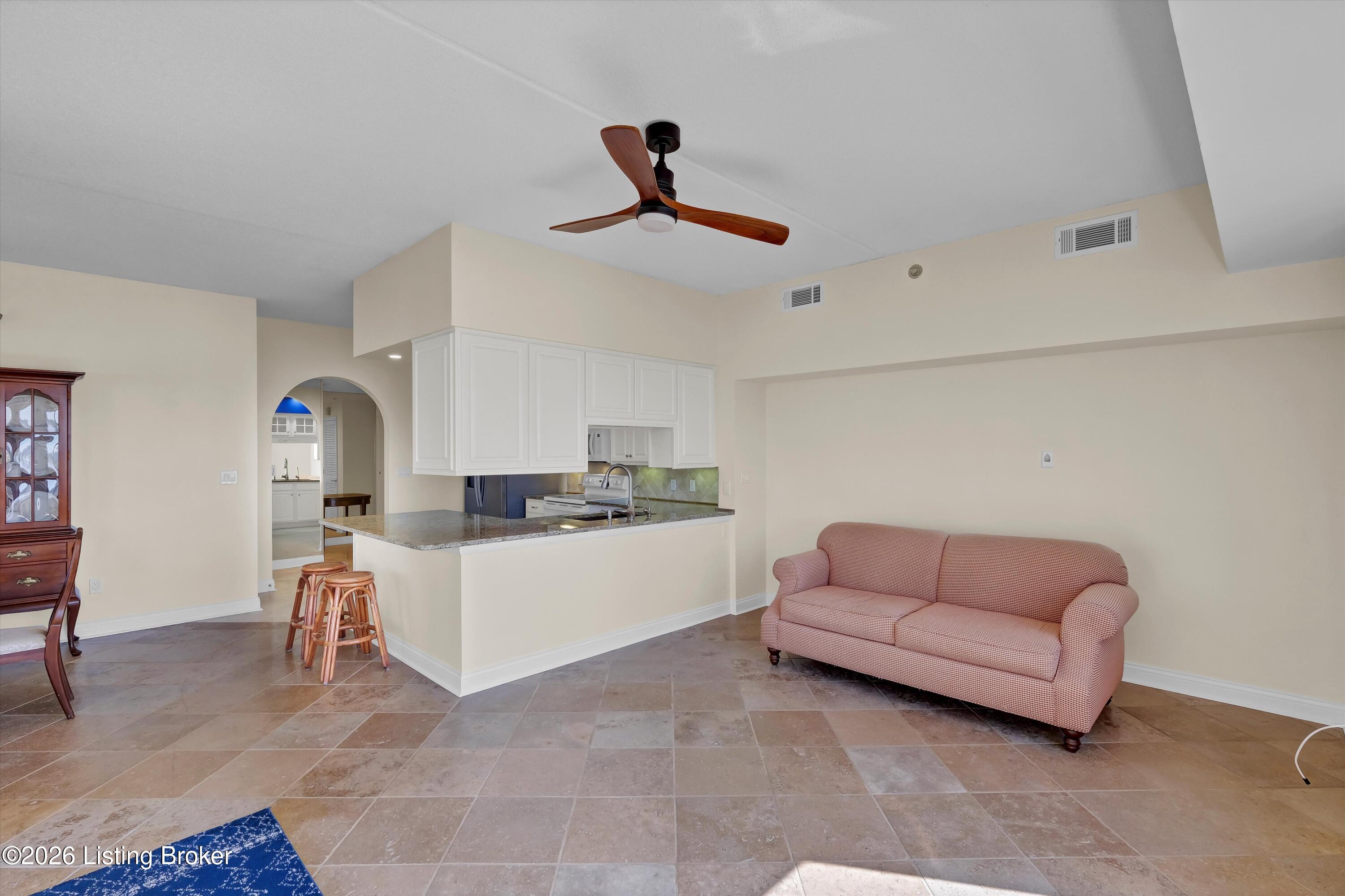 1 Riverpointe Plaza 701
