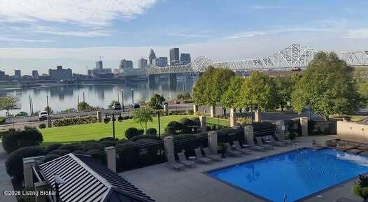 1 Riverpointe Plaza 701