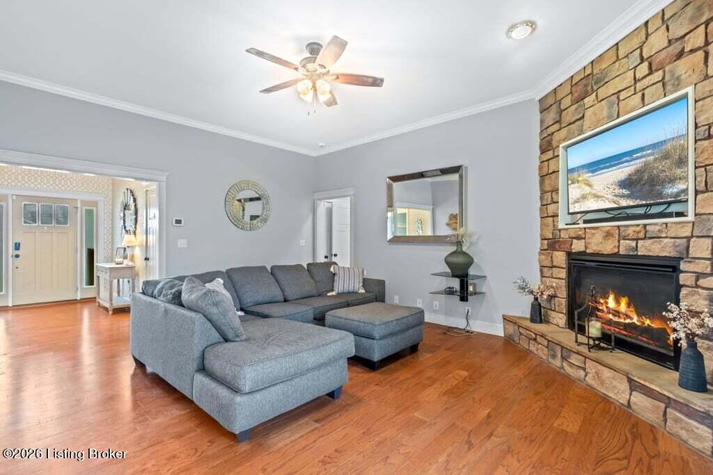 162 River Falls Dr