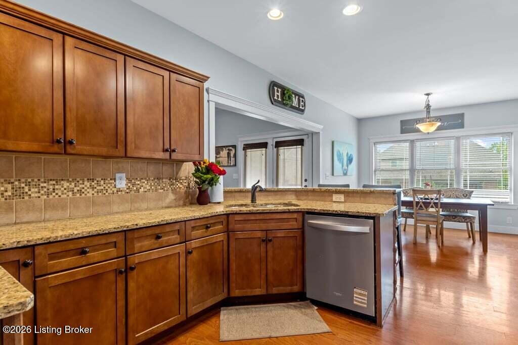 162 River Falls Dr