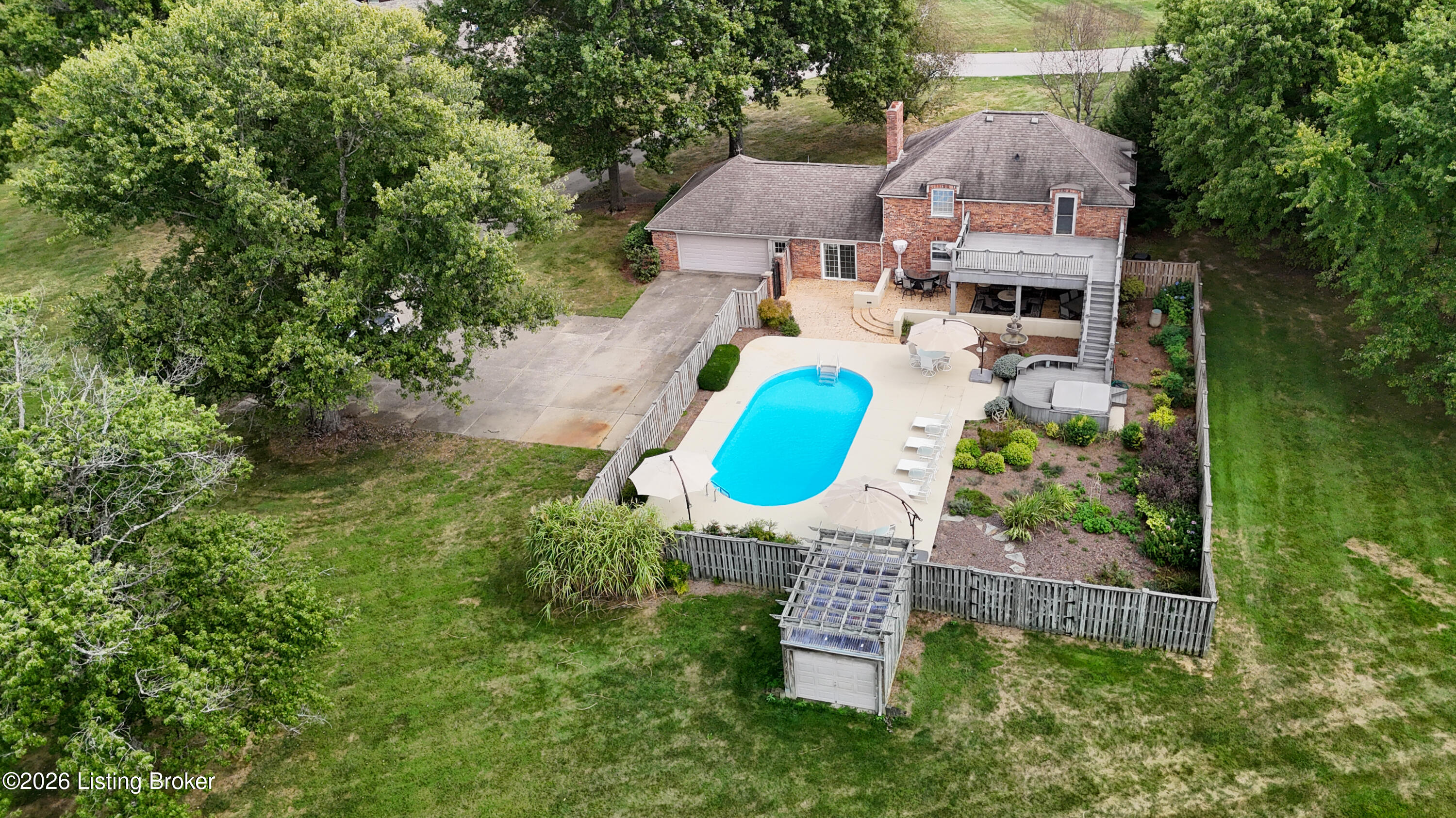 3814 Dogwood Rd