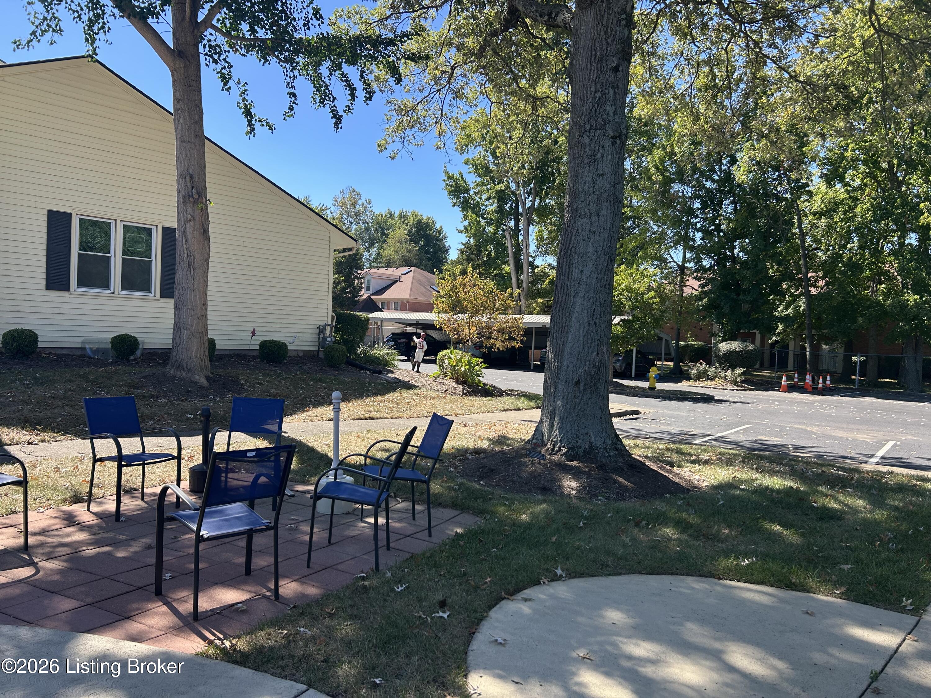 10605 Sycamore Trail