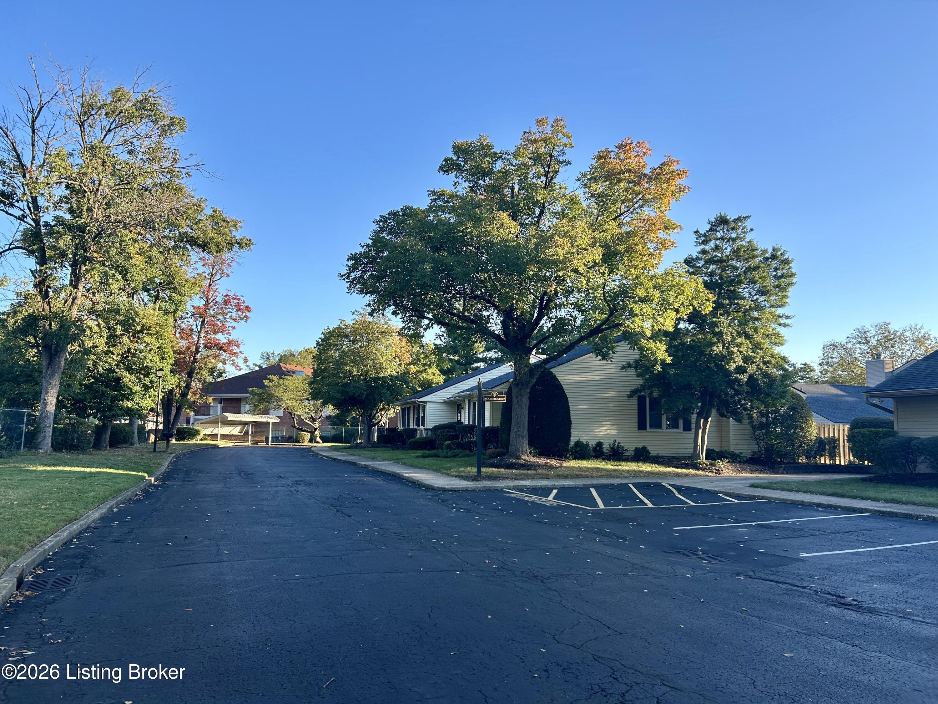10605 Sycamore Trail