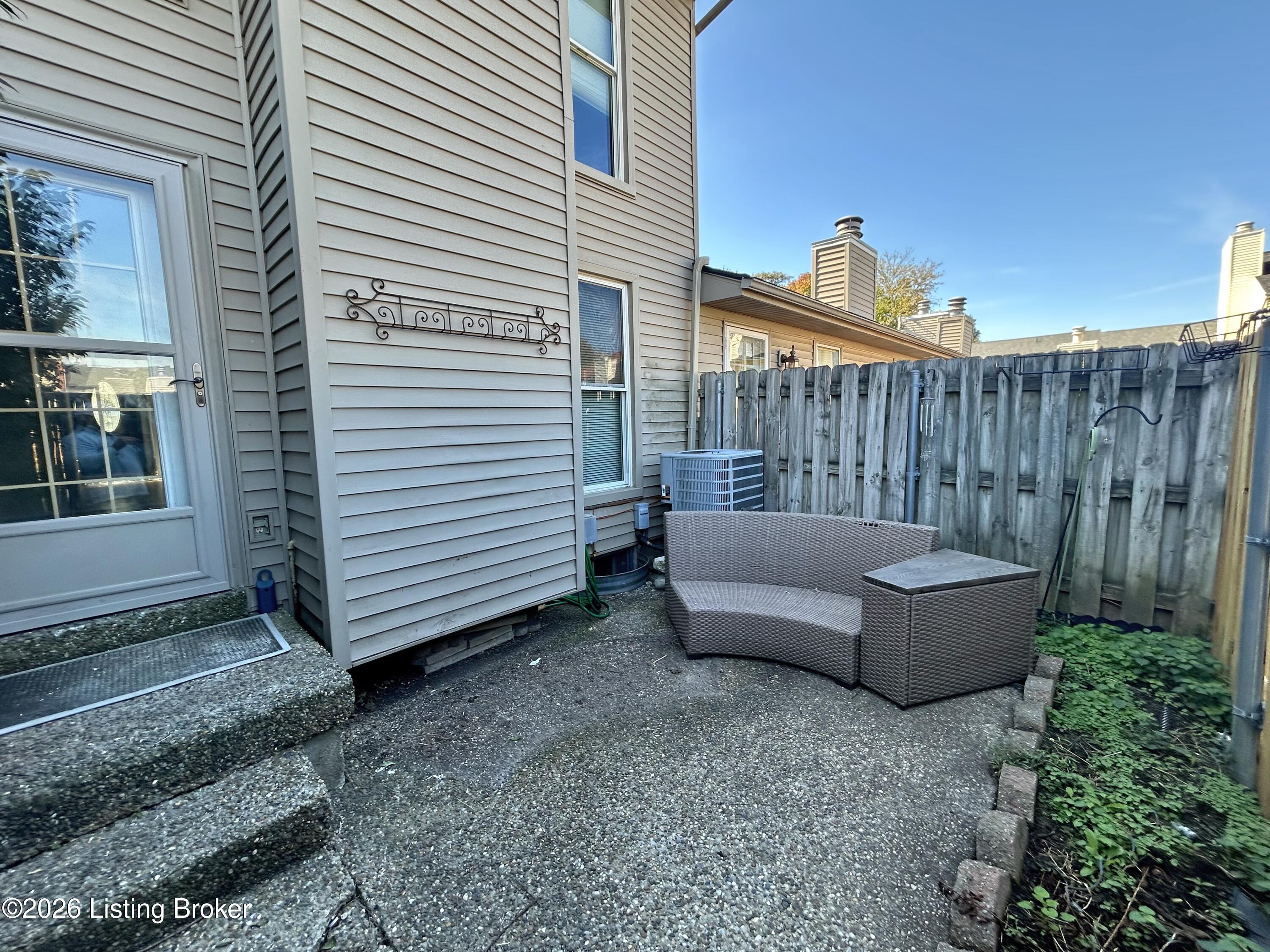 10605 Sycamore Trail