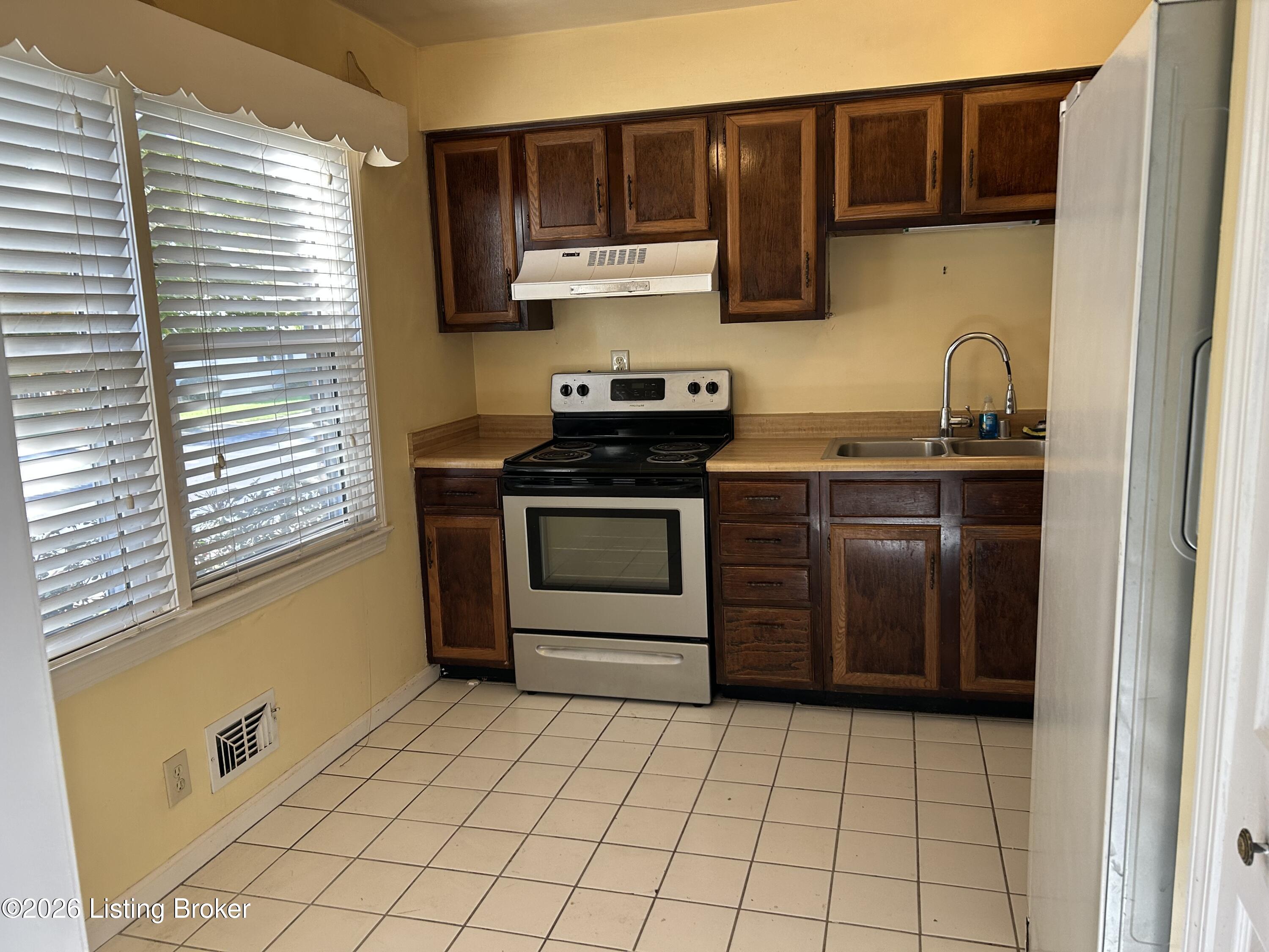 10605 Sycamore Trail