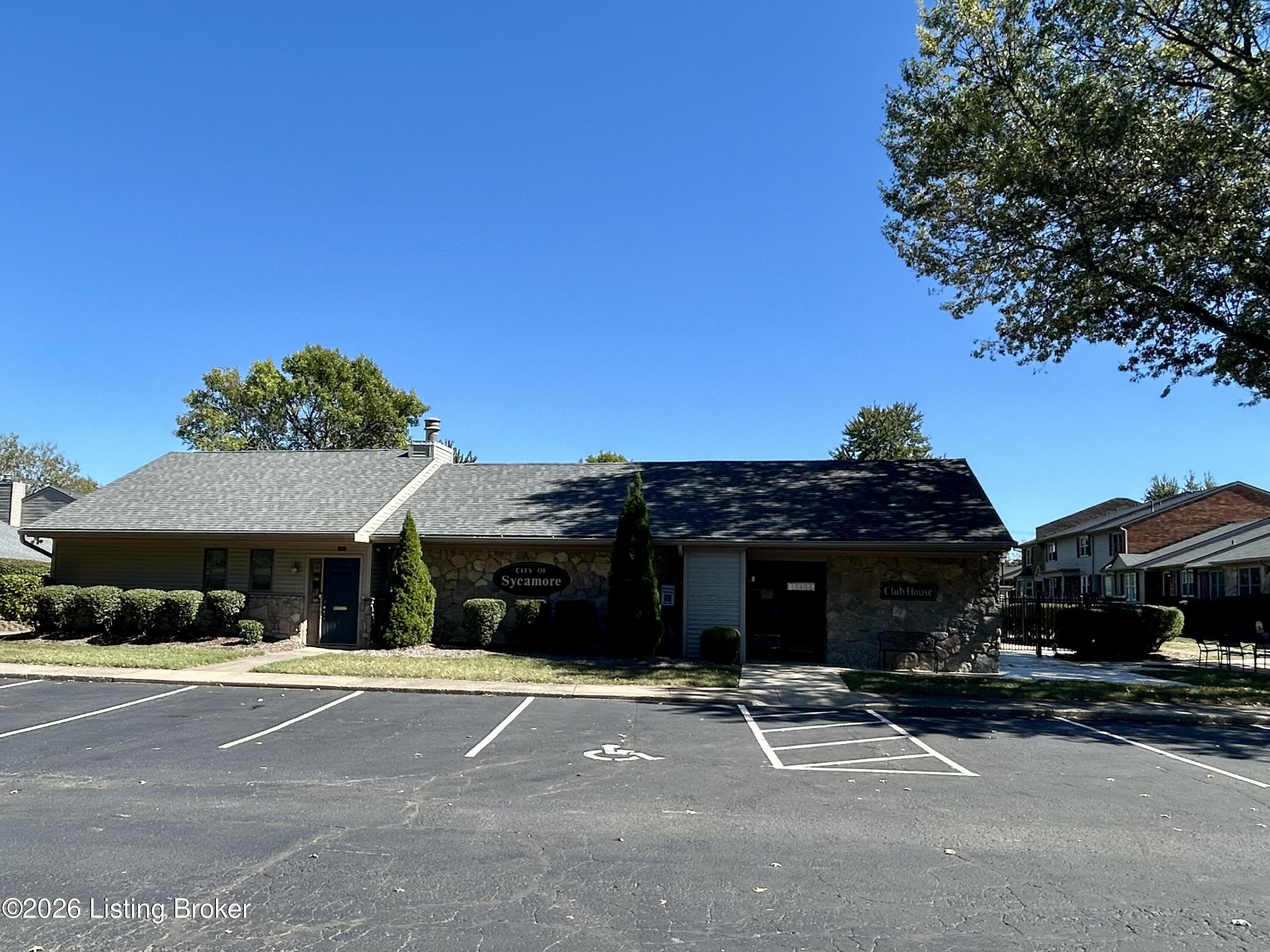 10605 Sycamore Trail