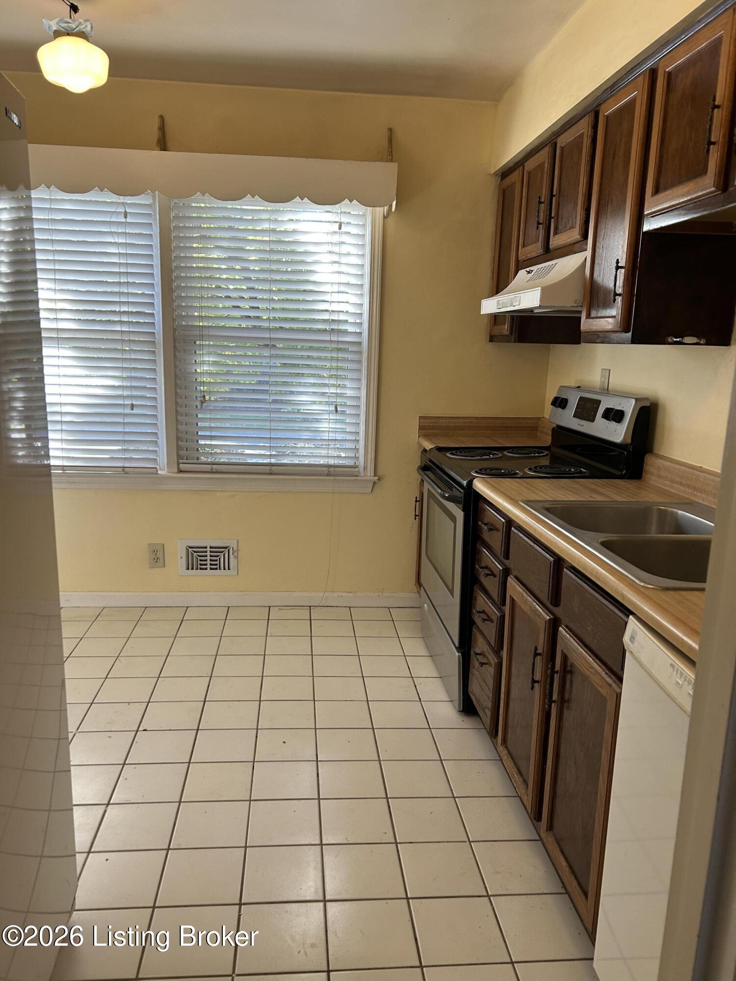 10605 Sycamore Trail