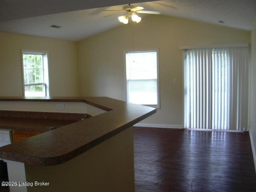 8818 Woodpointe Blvd