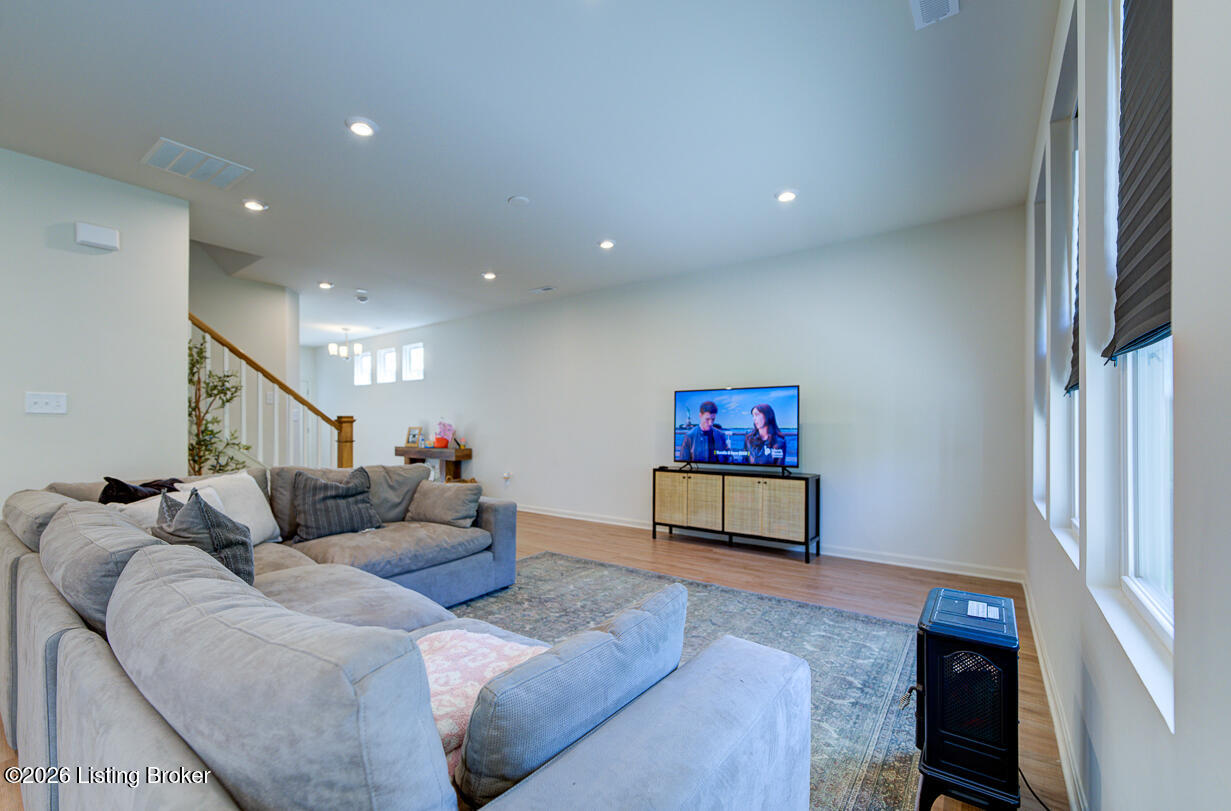 19126 Catalpa Fields Pl
