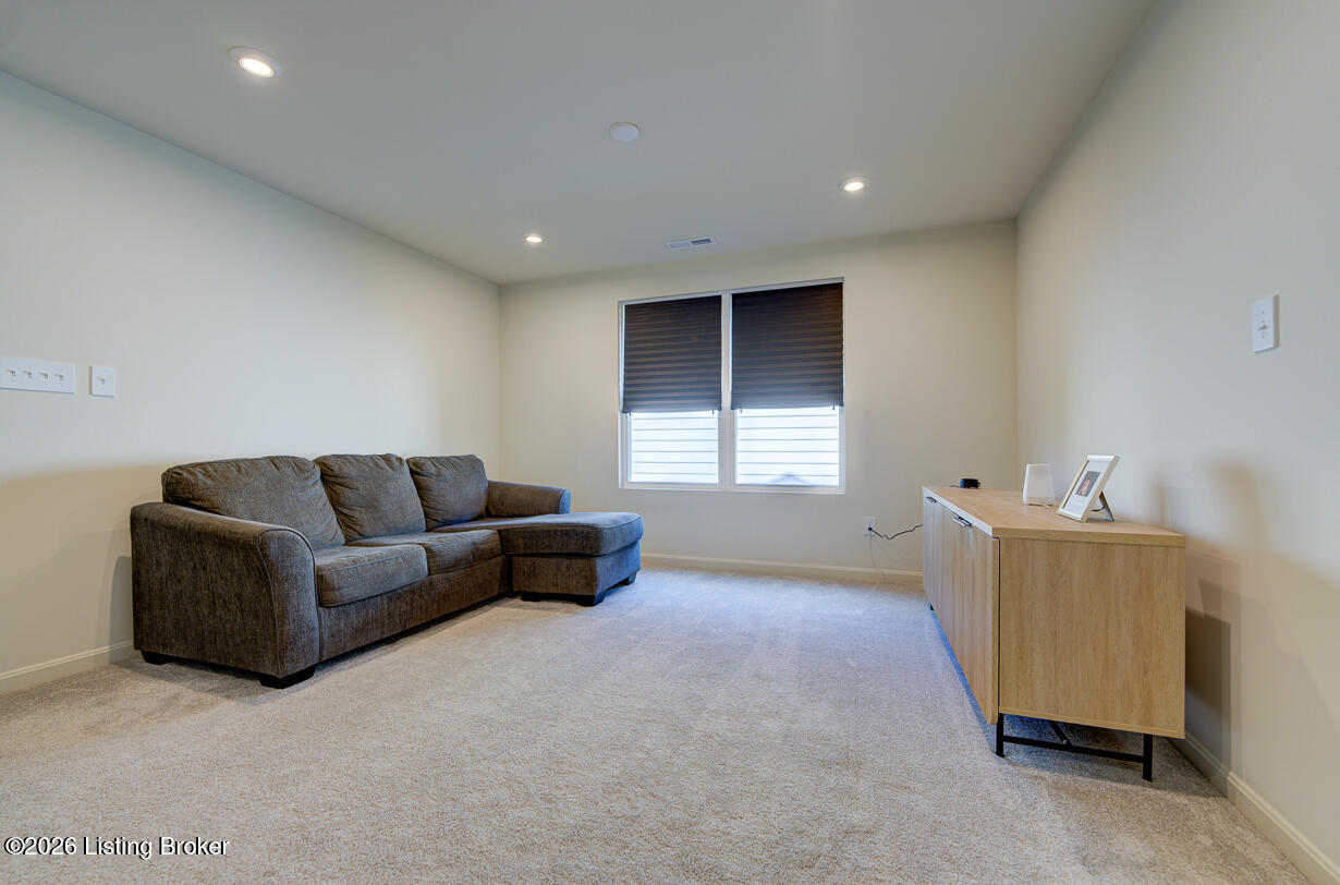 19126 Catalpa Fields Pl