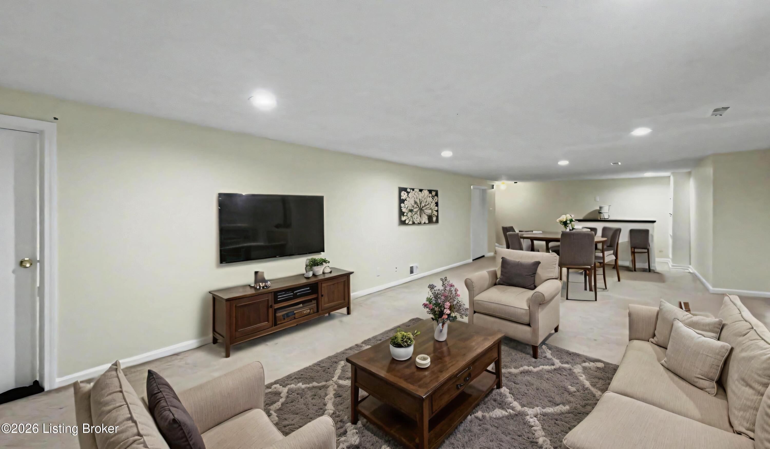 3318 Hunsinger Ln