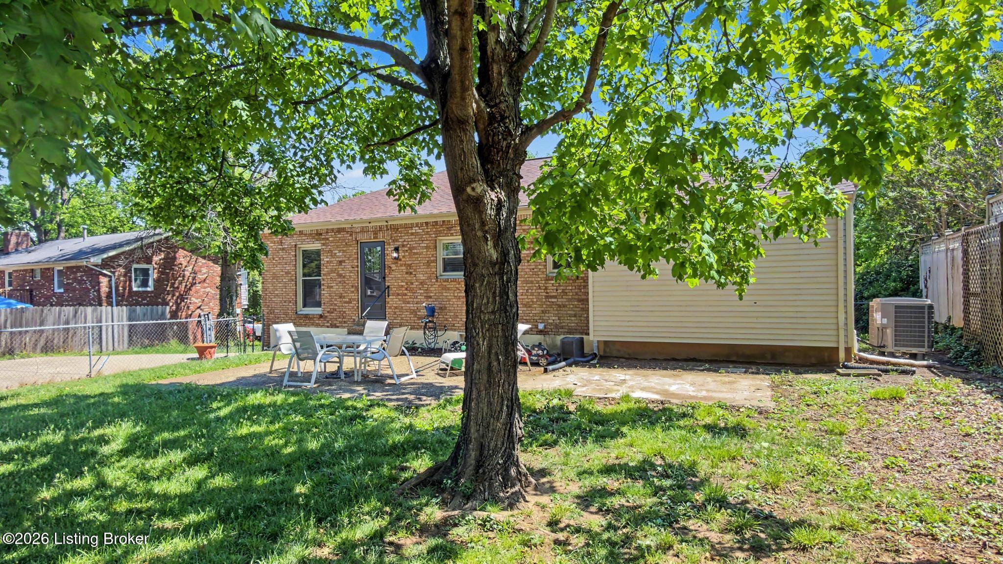 3318 Hunsinger Ln