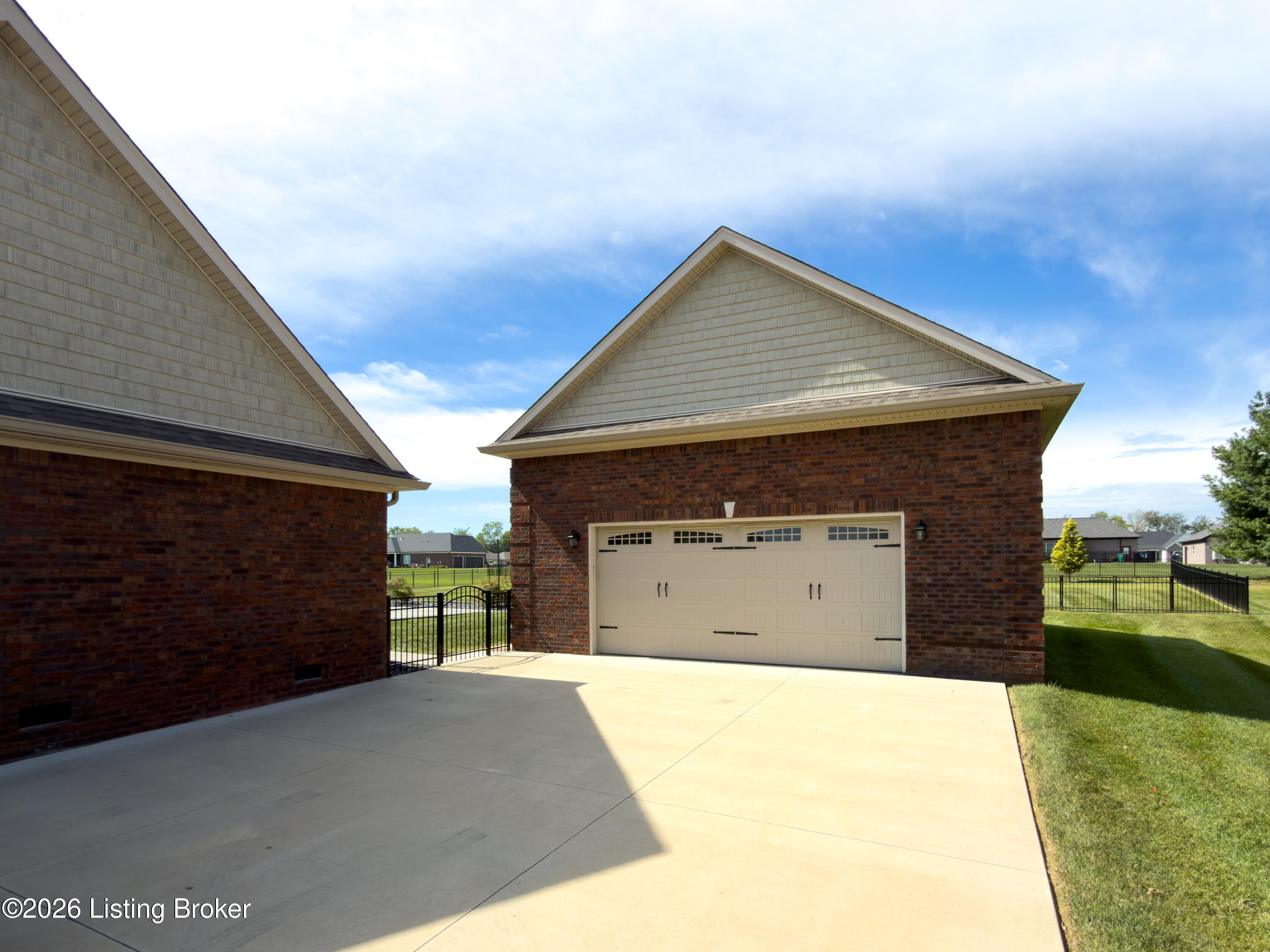260 Brennan Ct