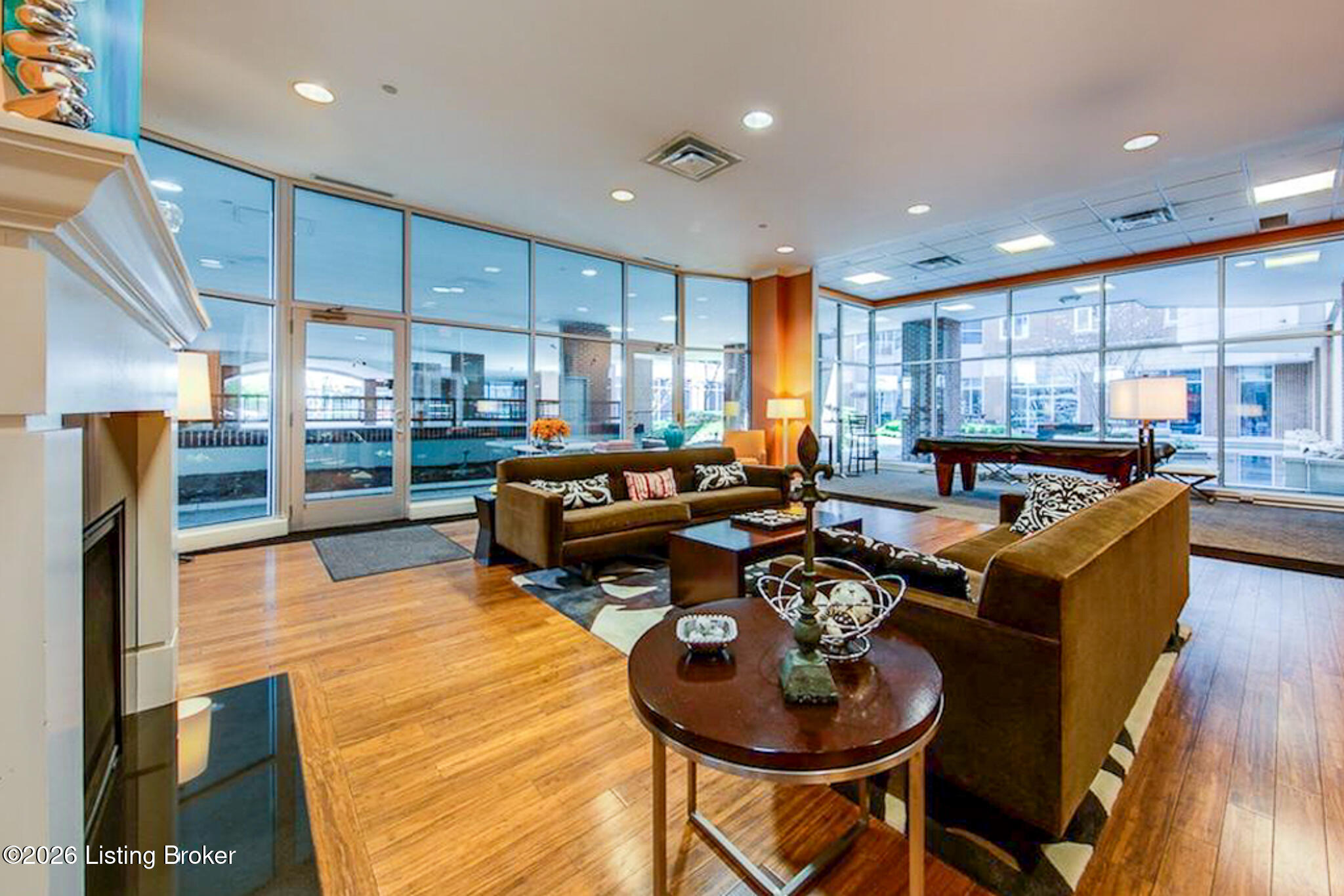 324 E Main St 503