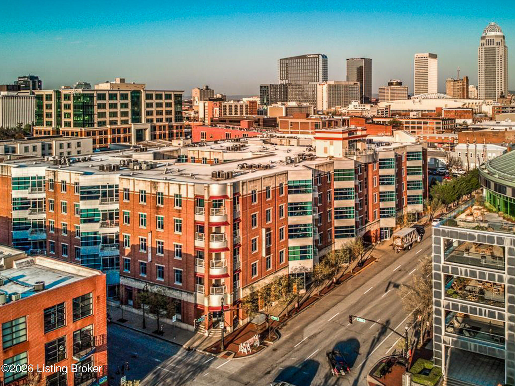 324 E Main St 503