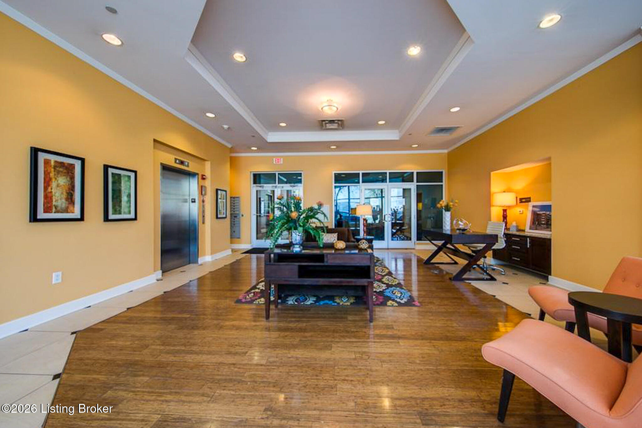 324 E Main St 503