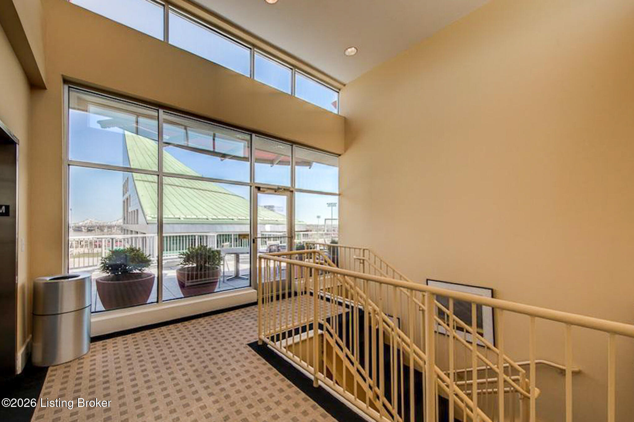 324 E Main St 503