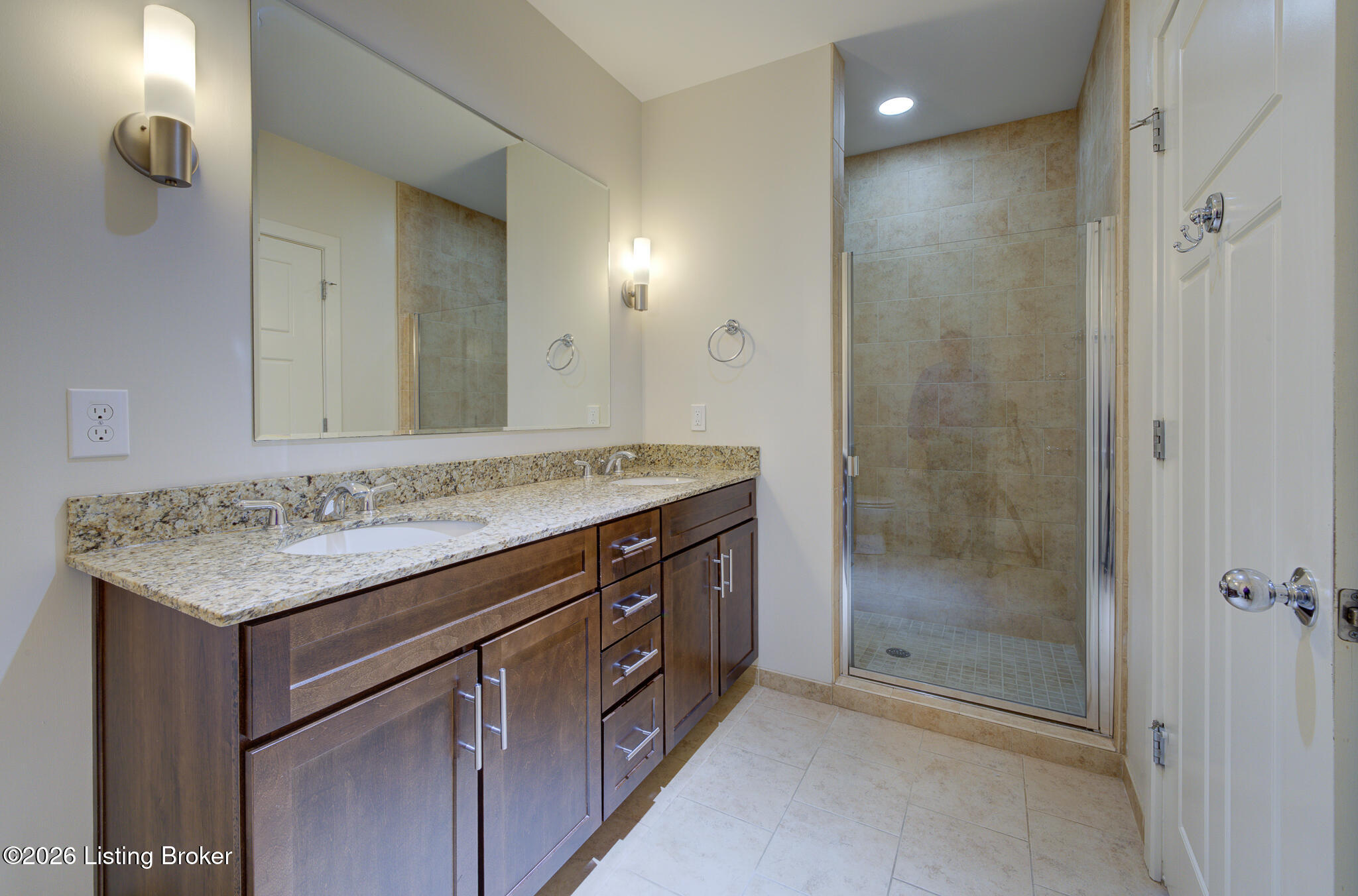 324 E Main St 503