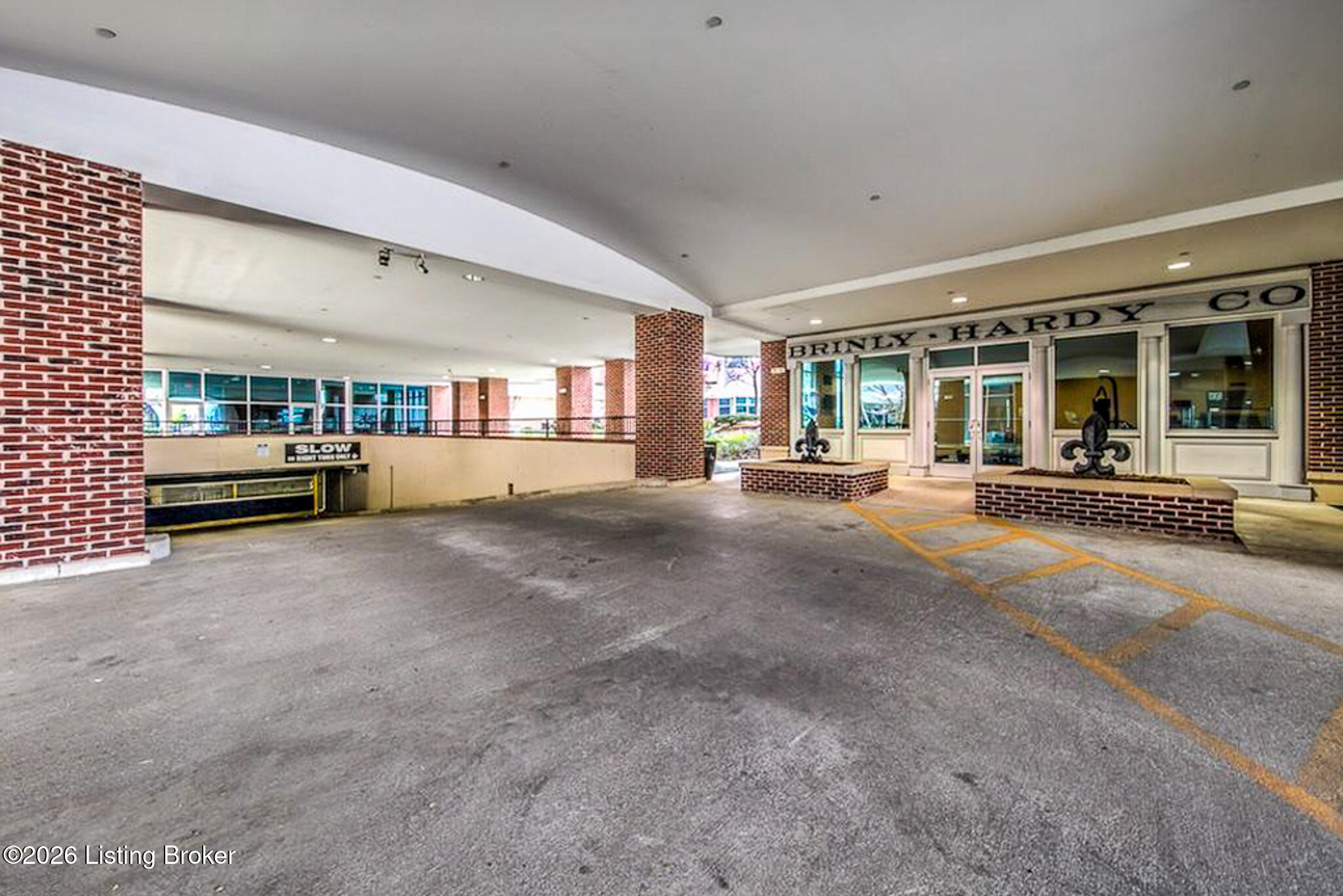 324 E Main St 503