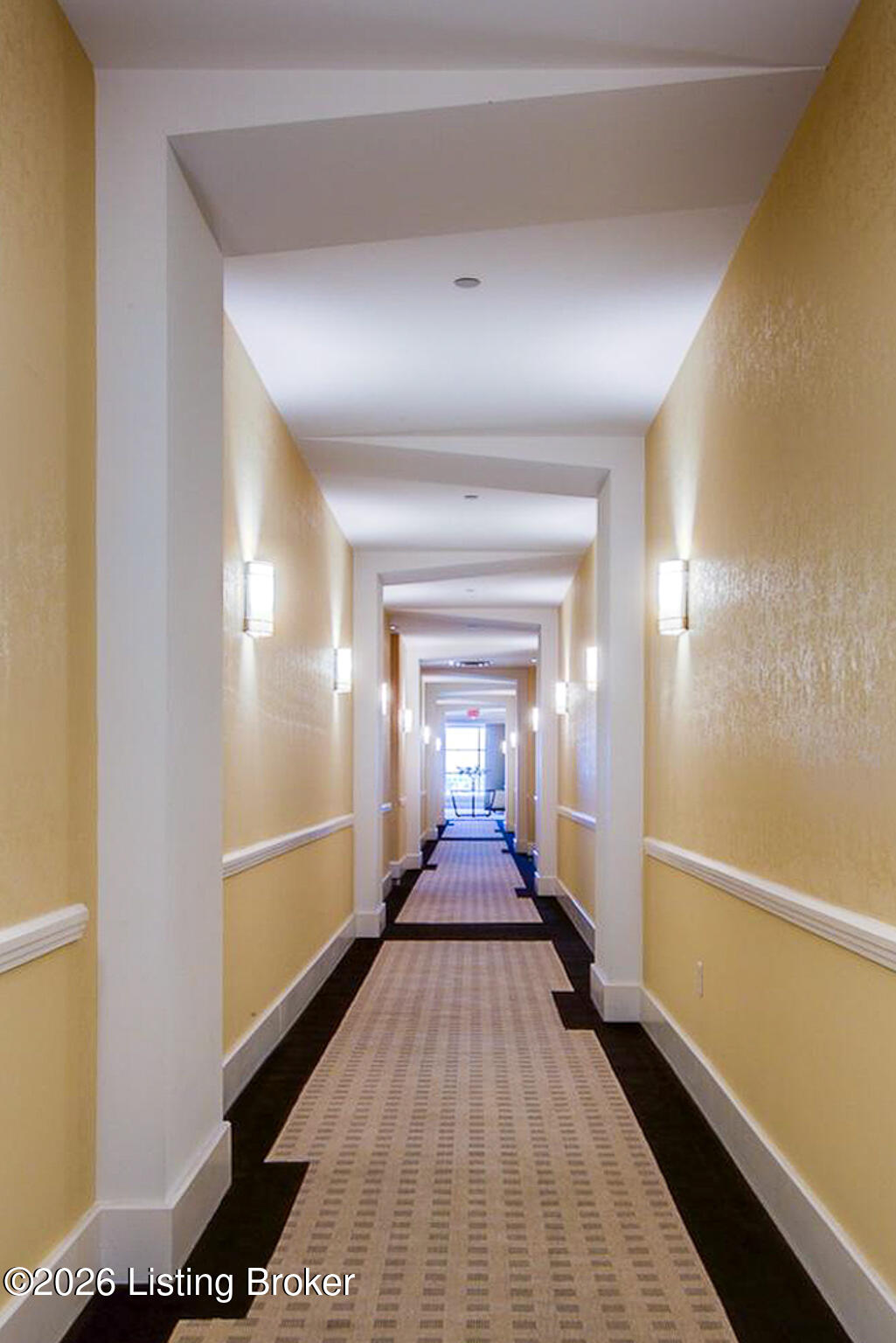 324 E Main St 503