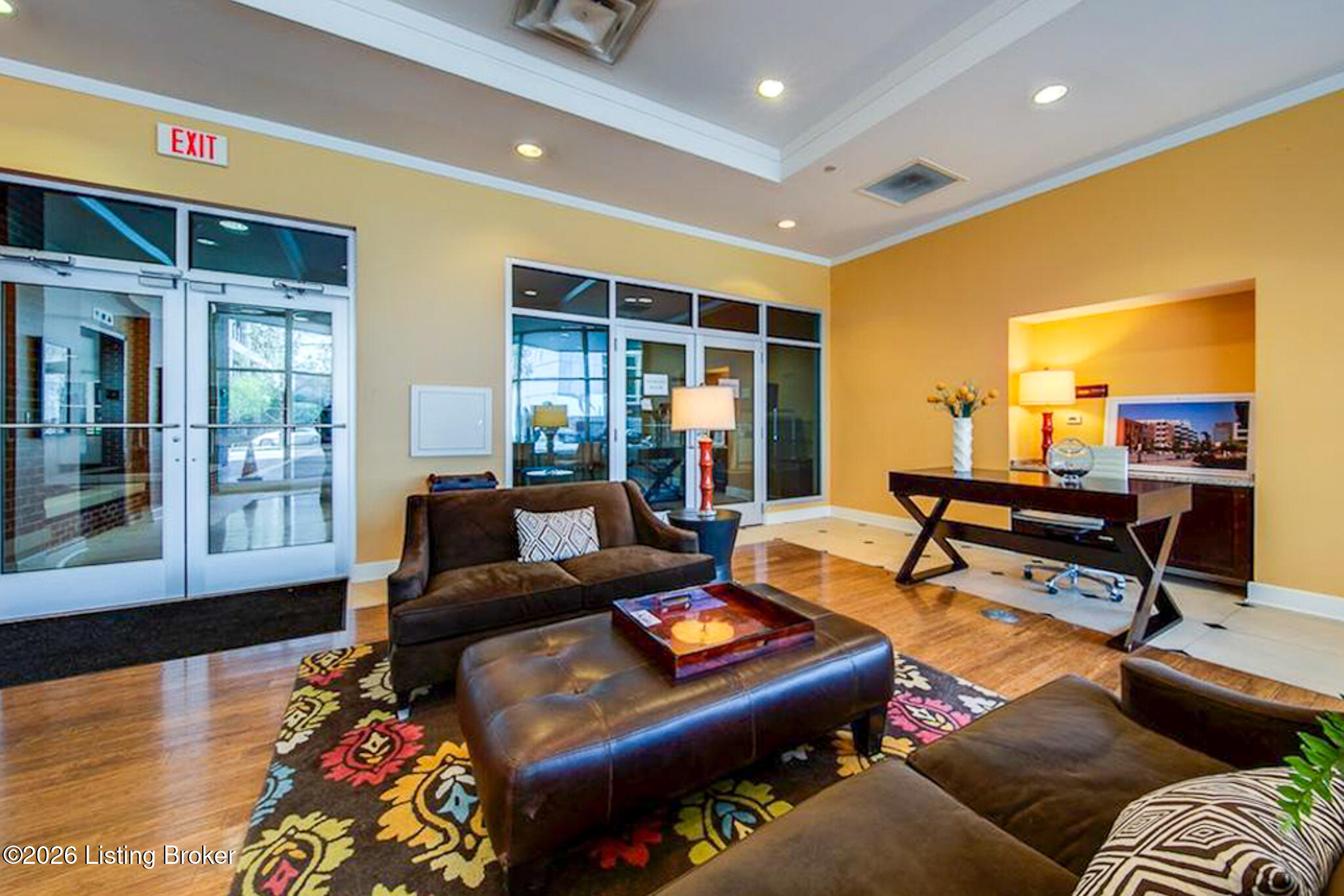 324 E Main St 503