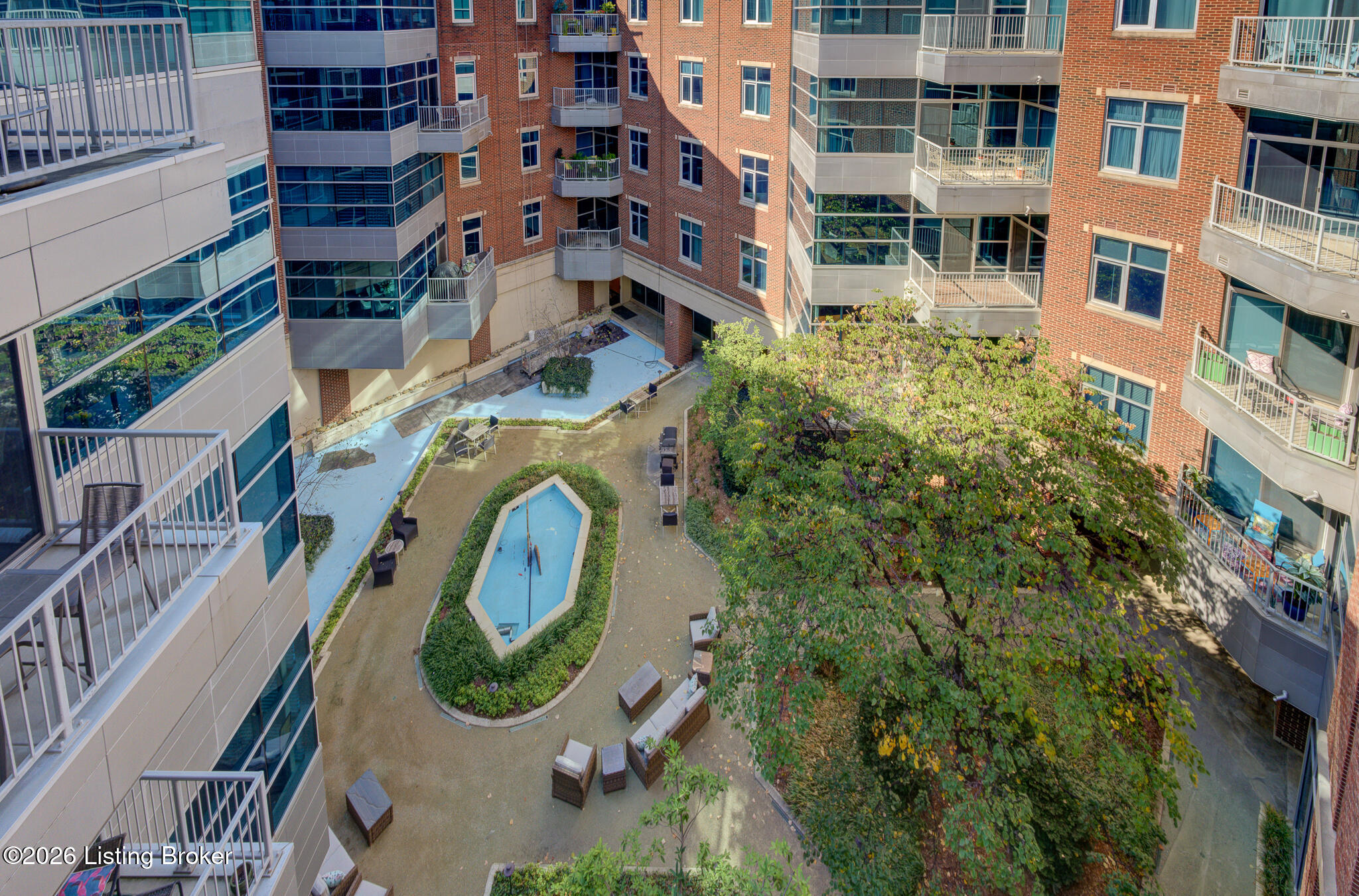 324 E Main St 503