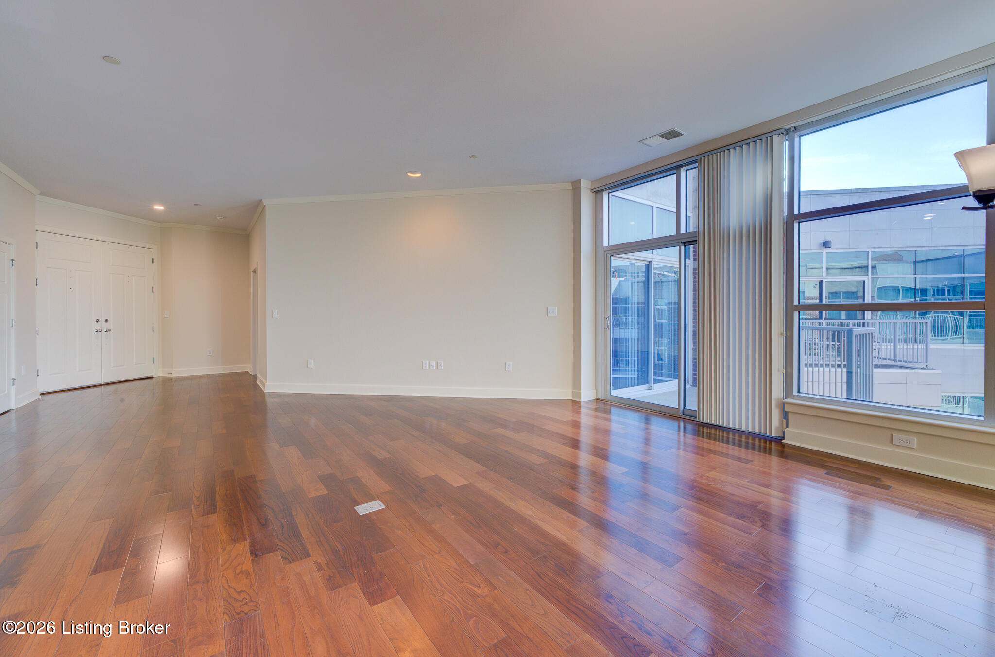 324 E Main St 503