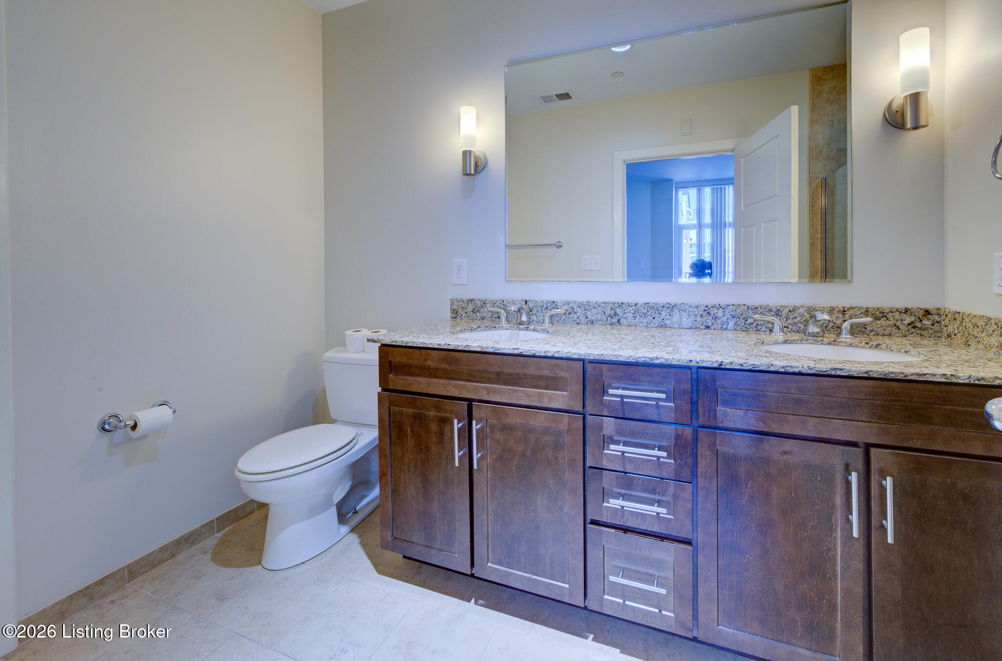 324 E Main St 503