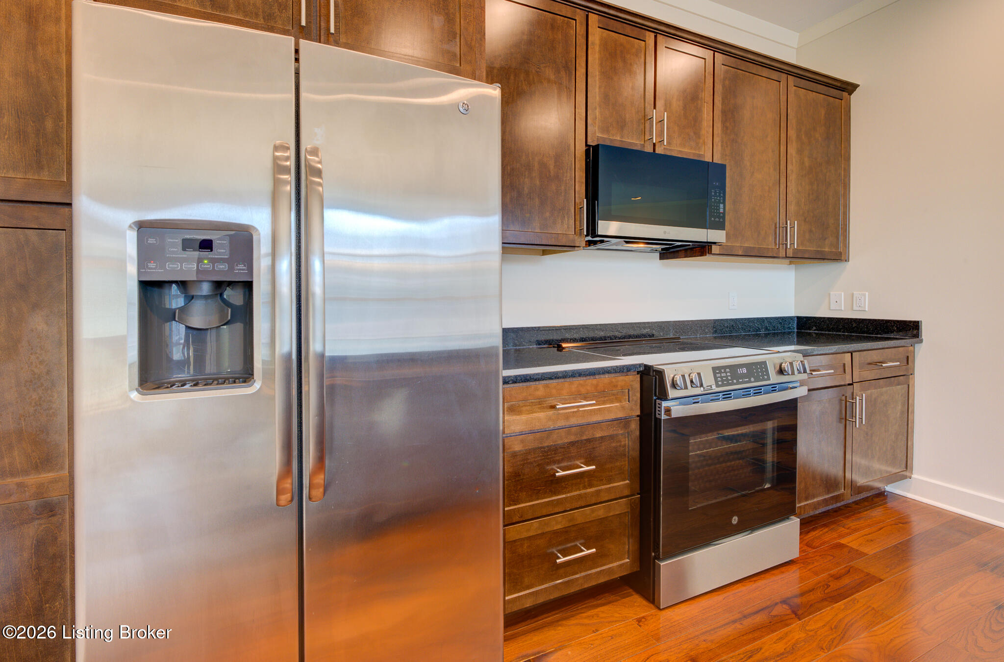324 E Main St 503