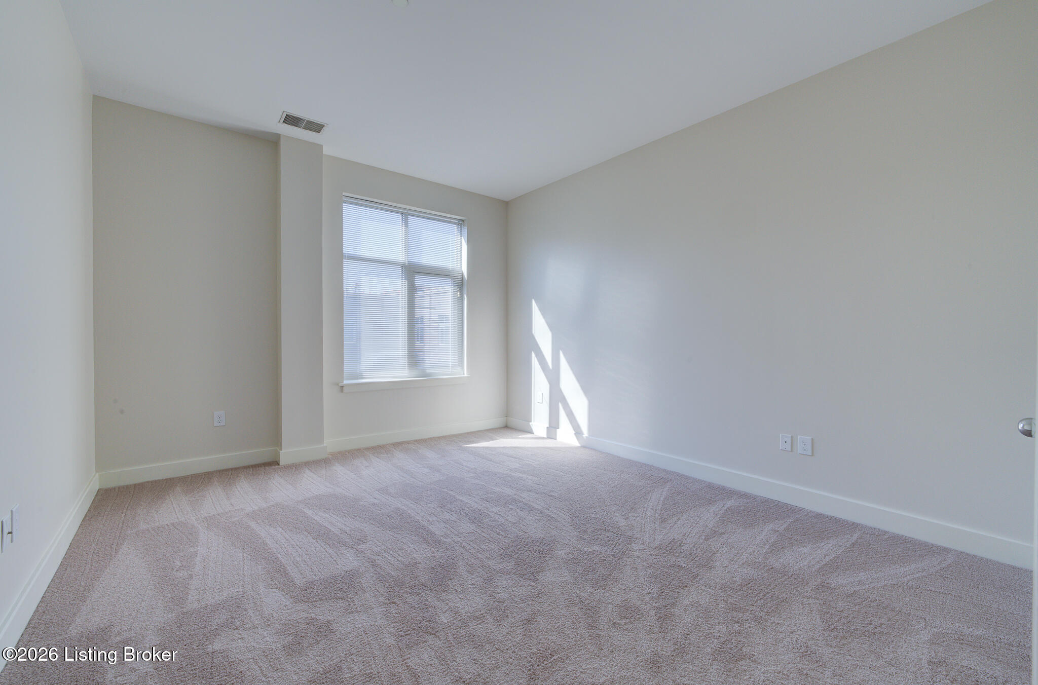 324 E Main St 503