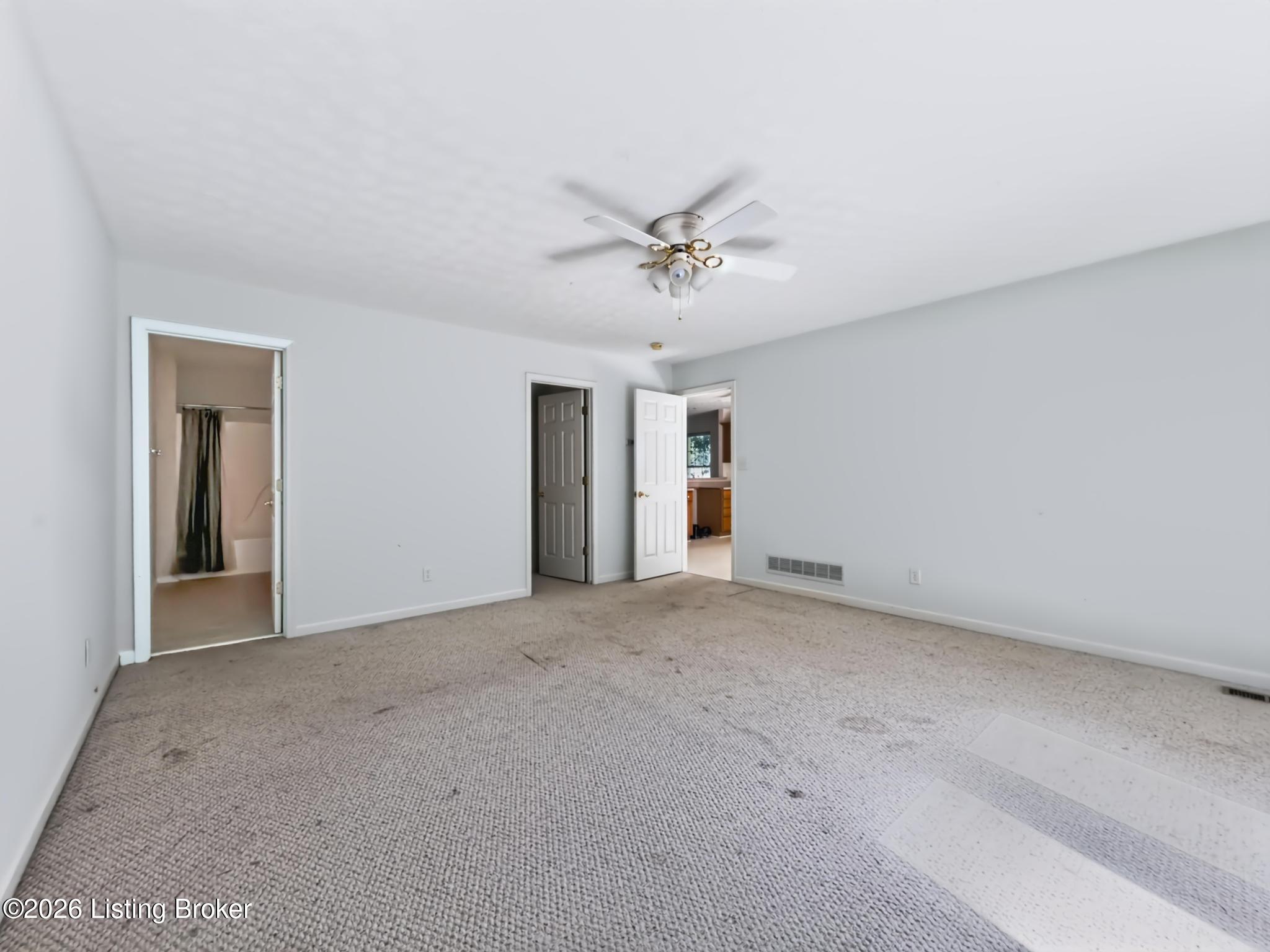8104 Hudson Ln
