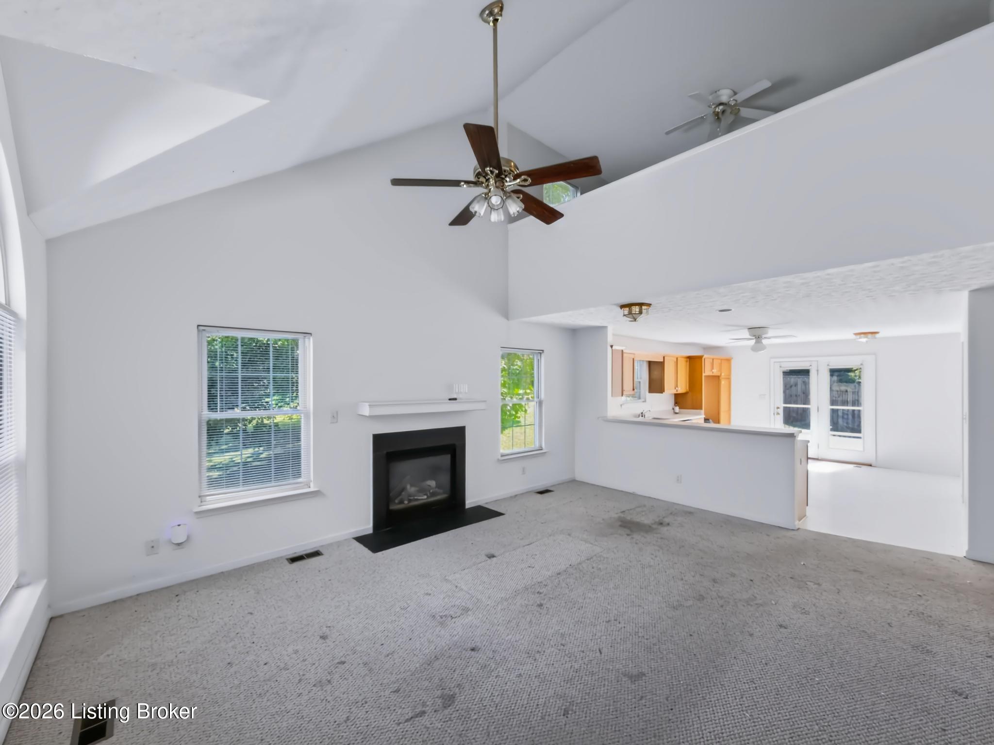8104 Hudson Ln