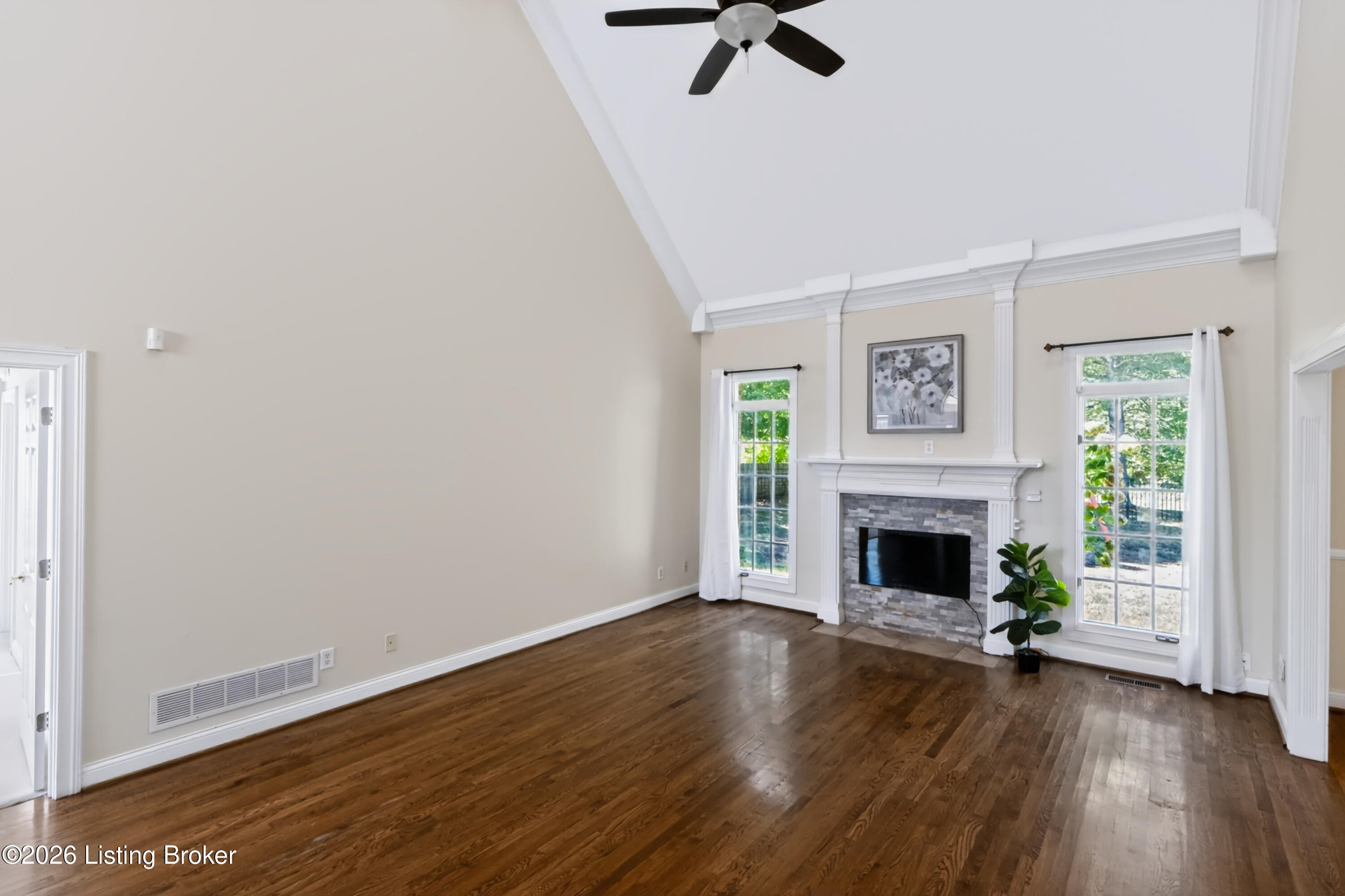 7401 Wolfpen Woods Ct