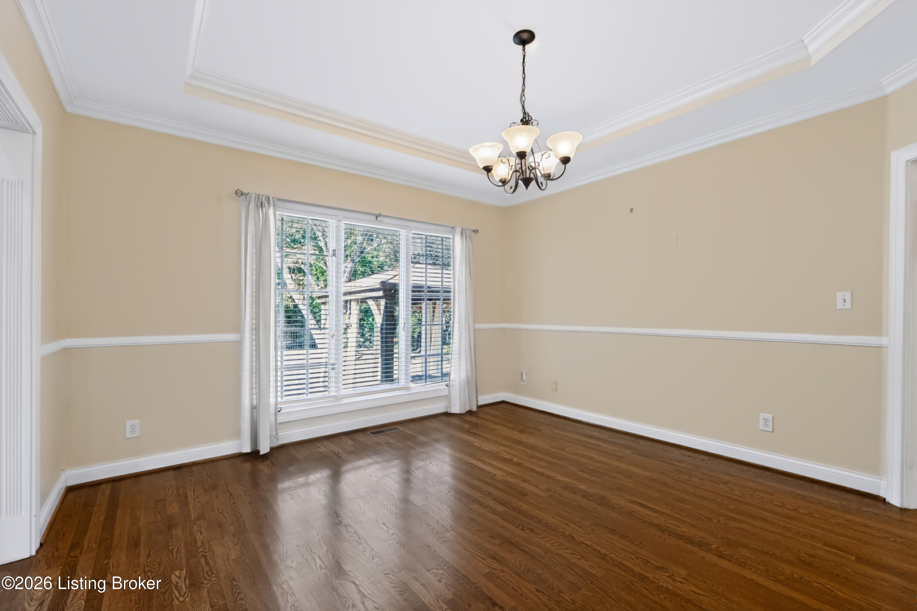 7401 Wolfpen Woods Ct