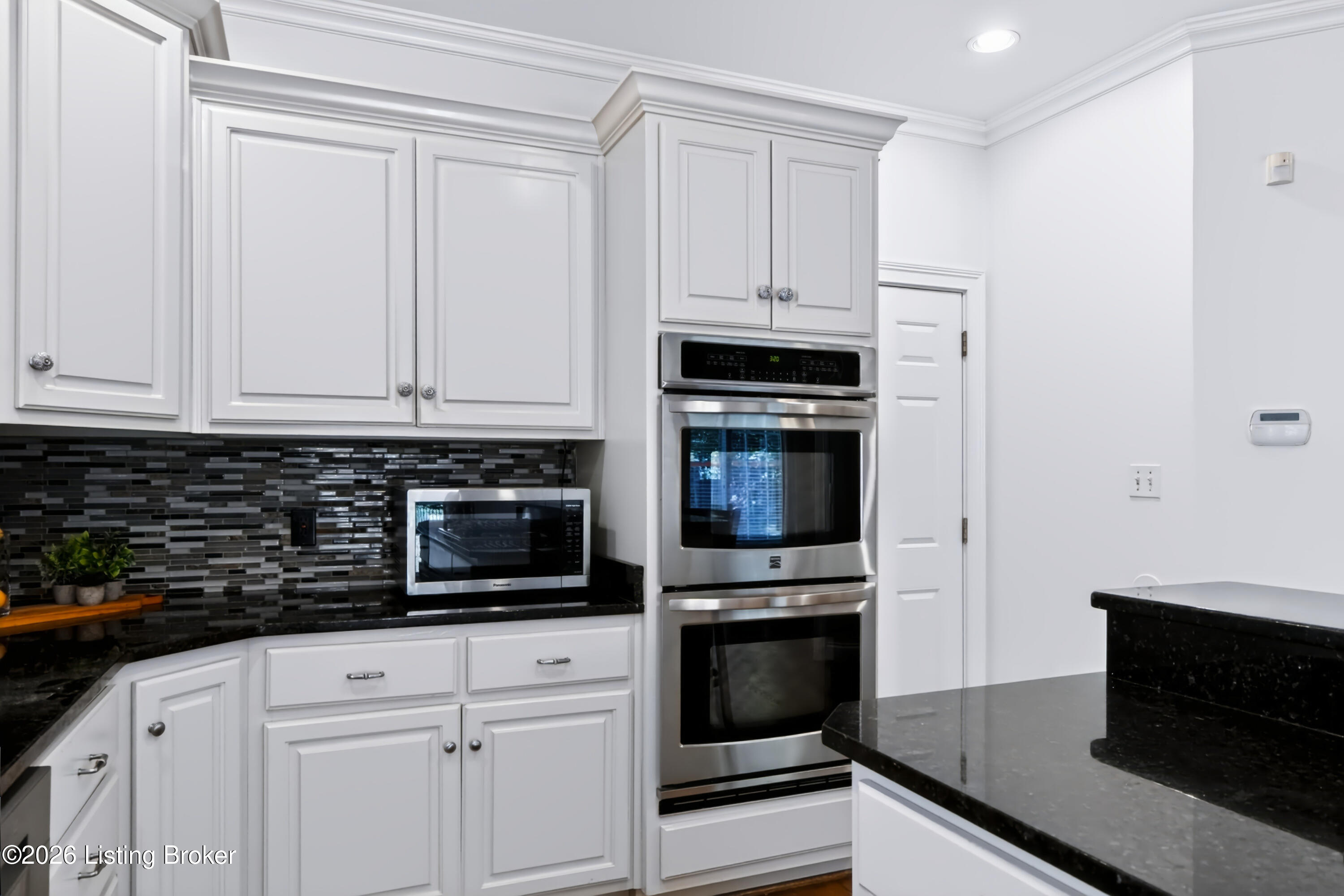 7401 Wolfpen Woods Ct